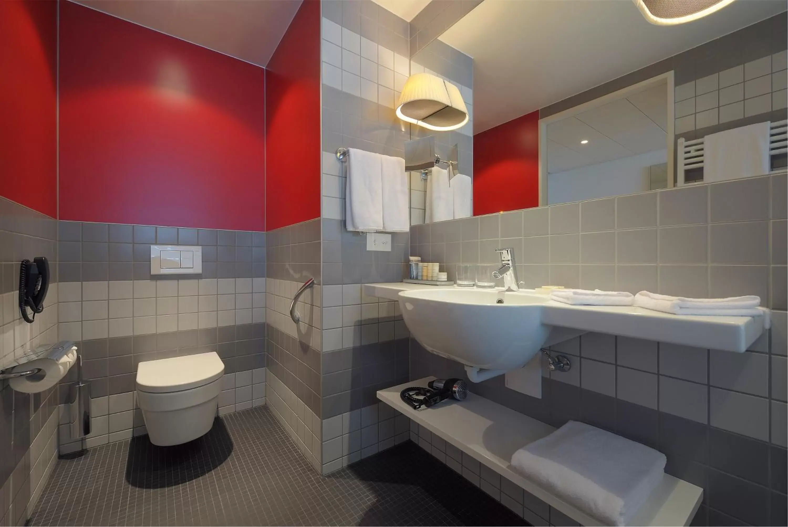 Bathroom in Radisson Blu Hotel Zurich Airport