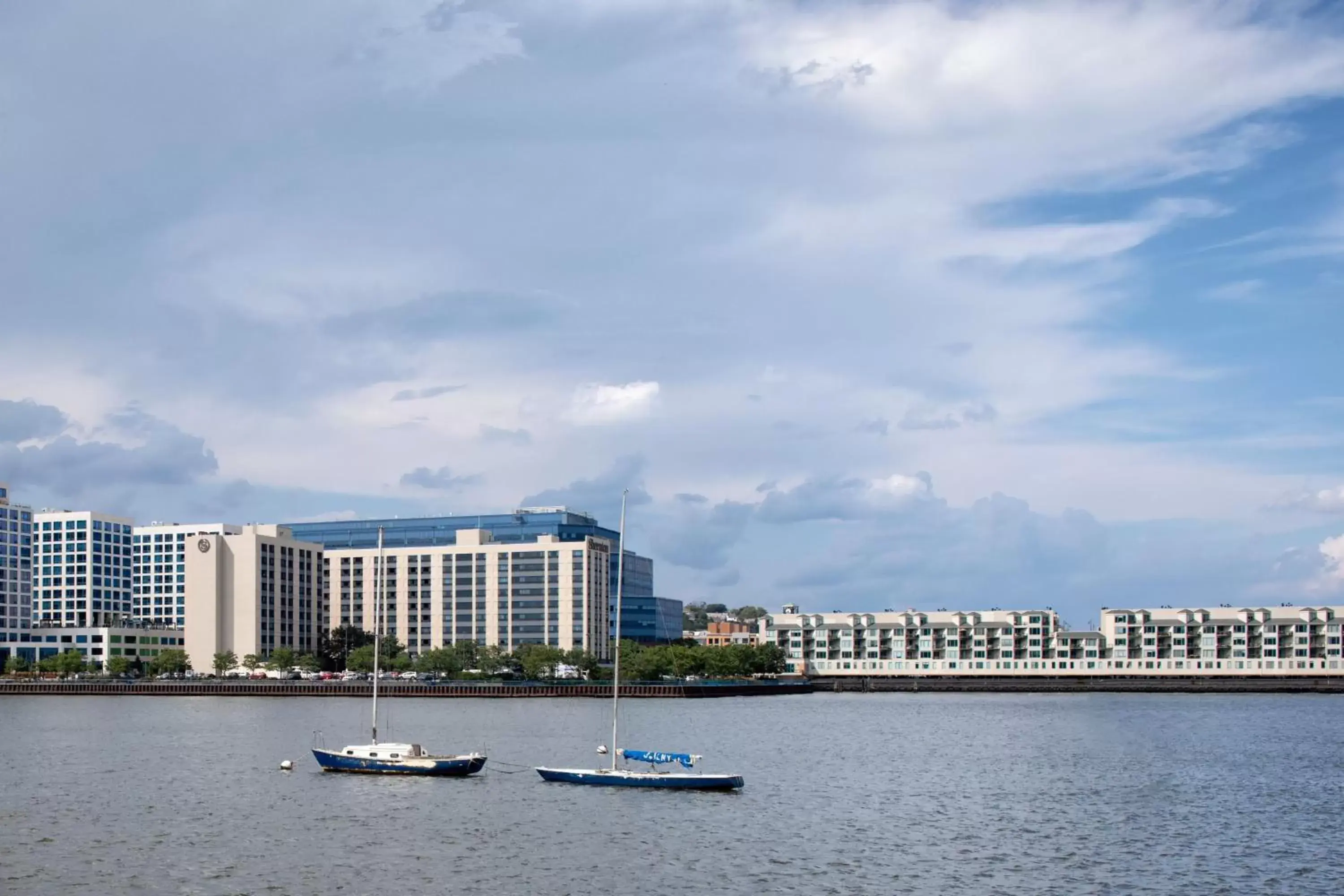 Property building, Neighborhood in Sheraton Lincoln Harbor Hotel