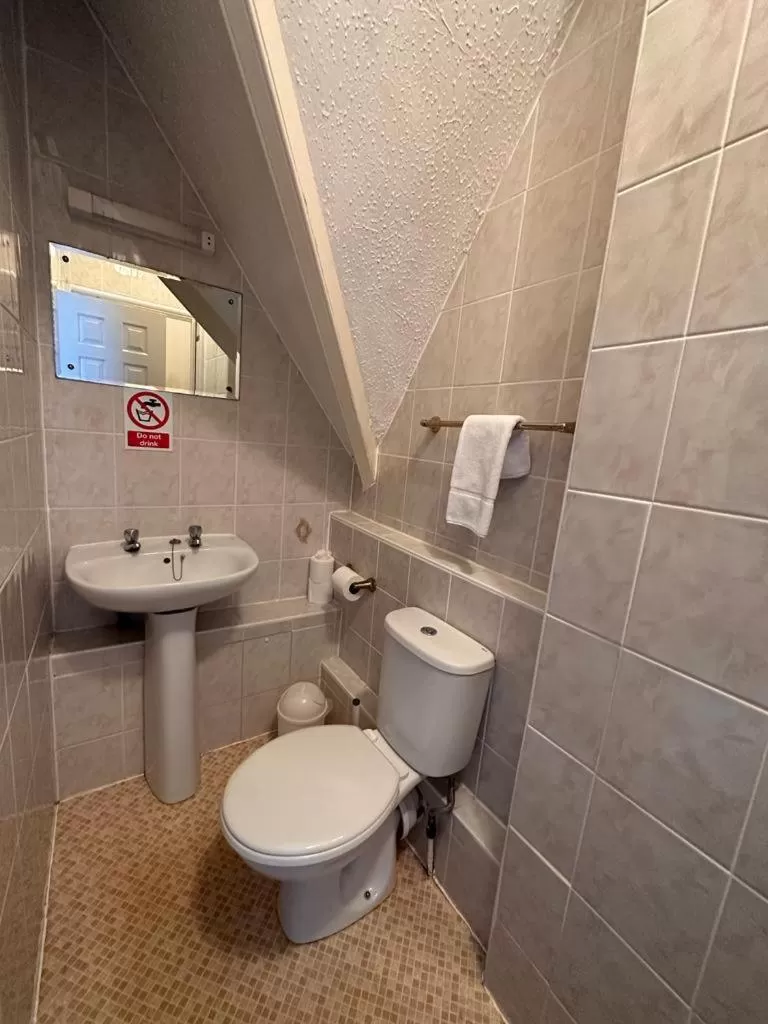 Bathroom in The Silver How