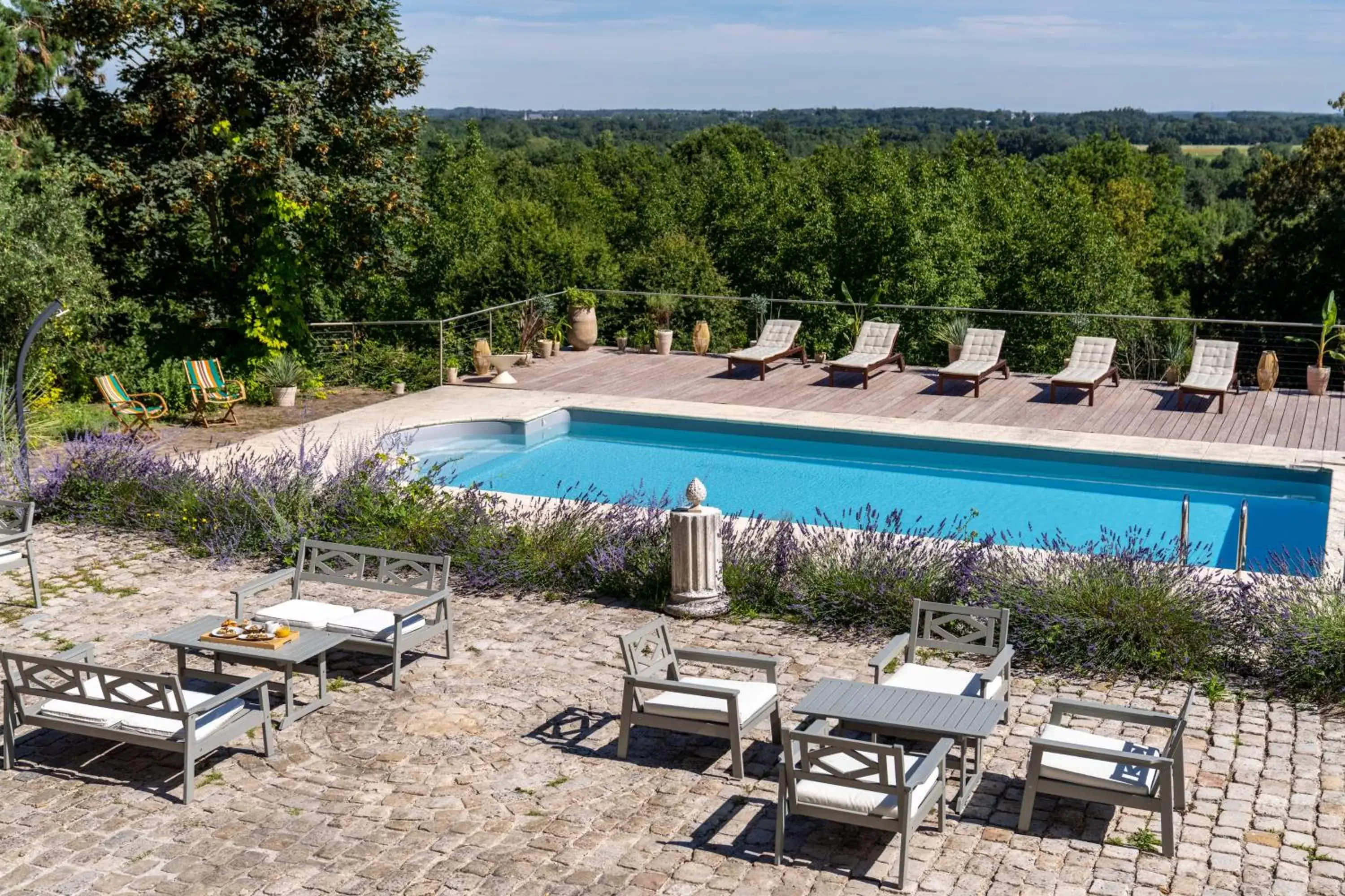 Swimming Pool in Château des Forges par Slow Village