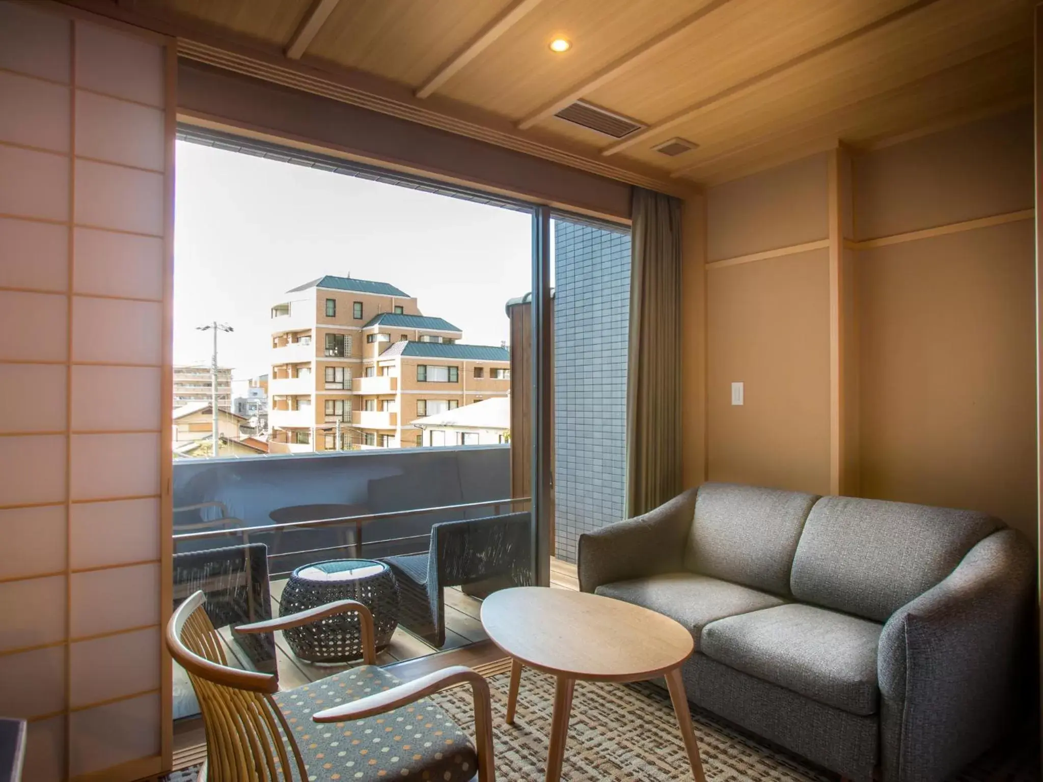 Photo of the whole room, Seating Area in Saka Hotel Kyoto