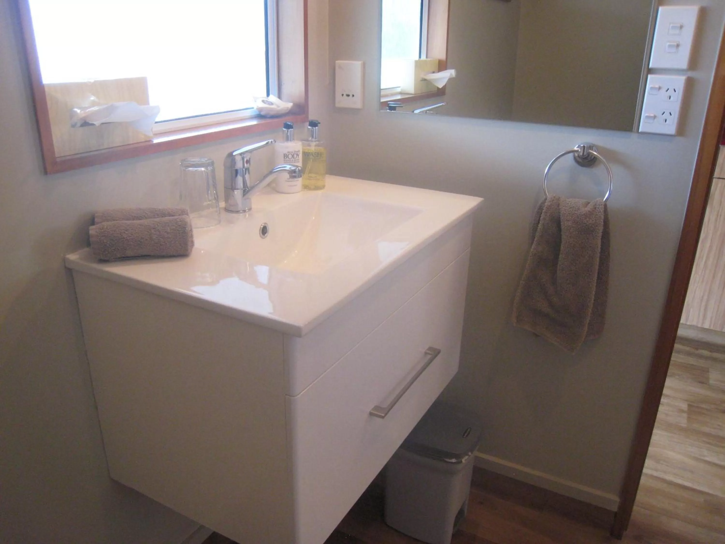 Bathroom in Buller Court on Palmerston