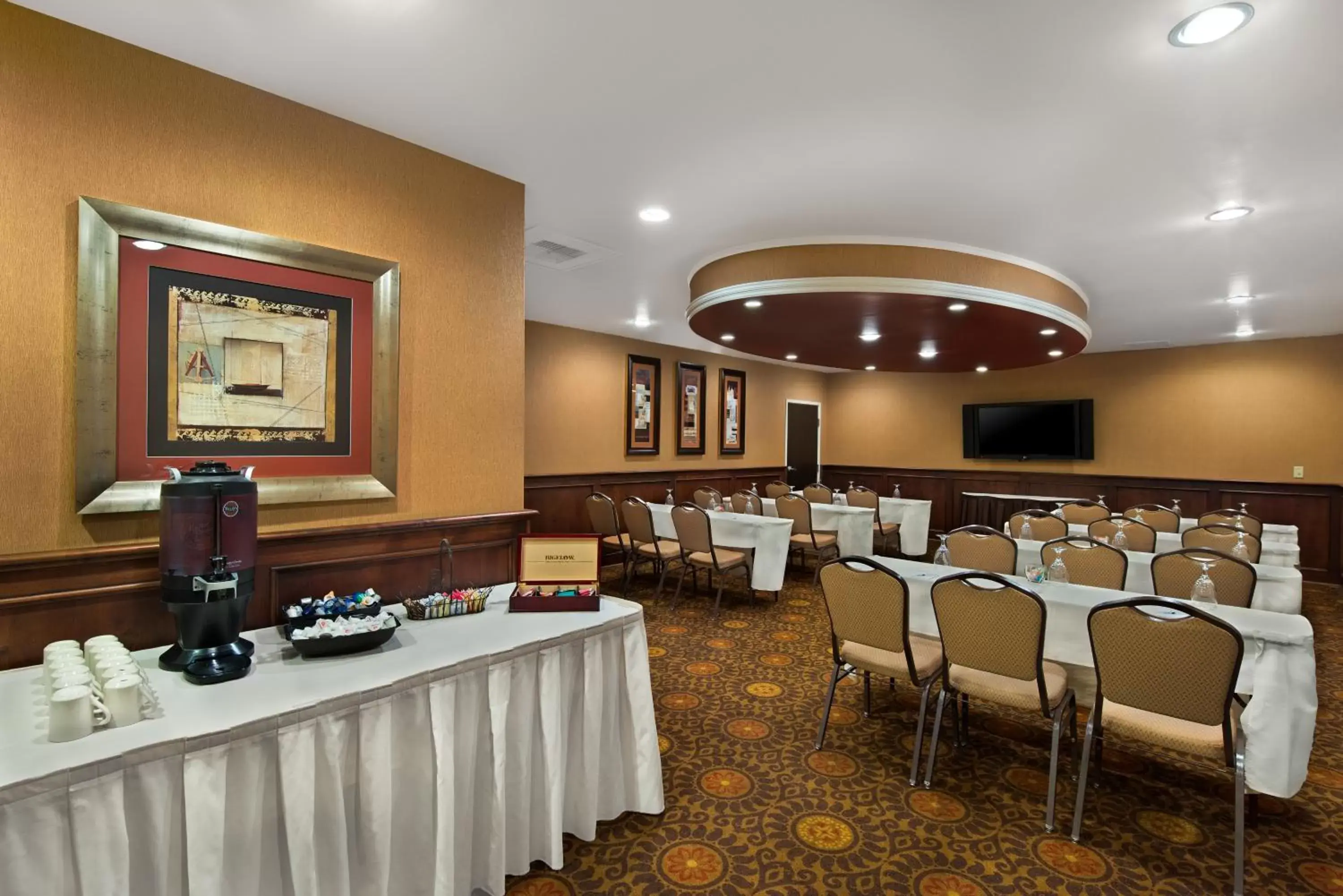 Meeting/conference room, Restaurant/Places to Eat in Oxford Suites Boise