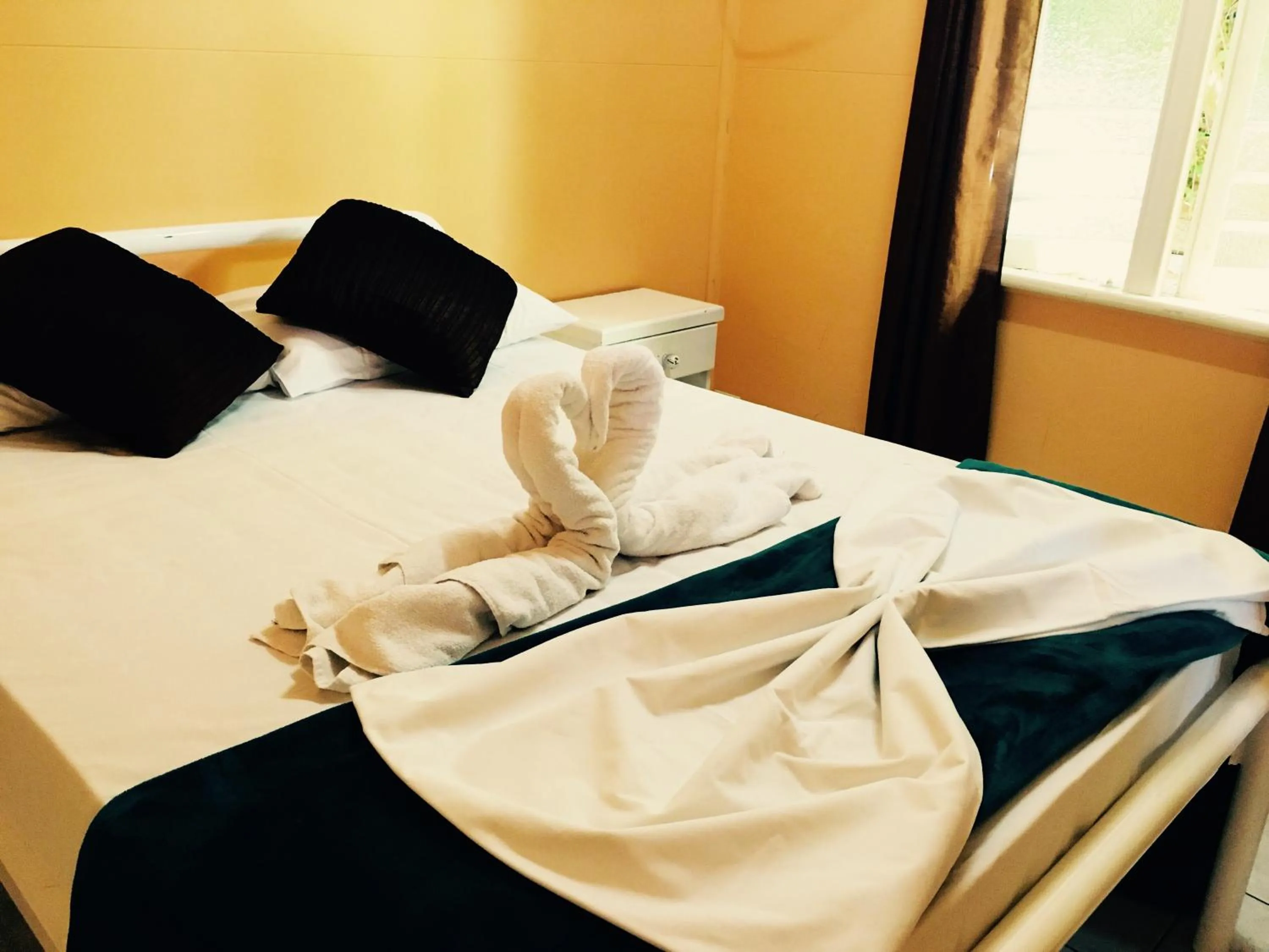 Bedroom, Bed in Civic Guest House