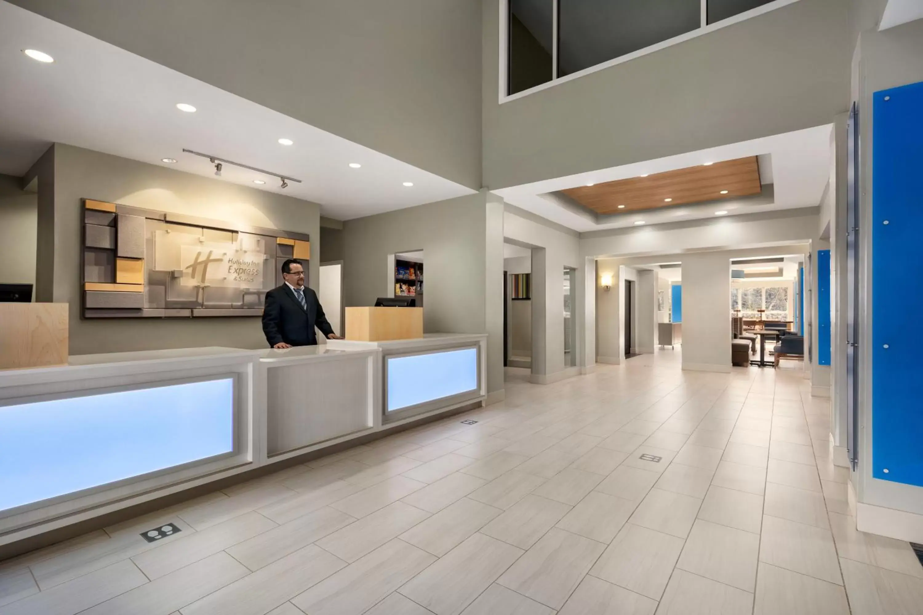 Property building, Lobby/Reception in Holiday Inn Express & Suites Philadelphia - Mt Laurel, an IHG Hotel