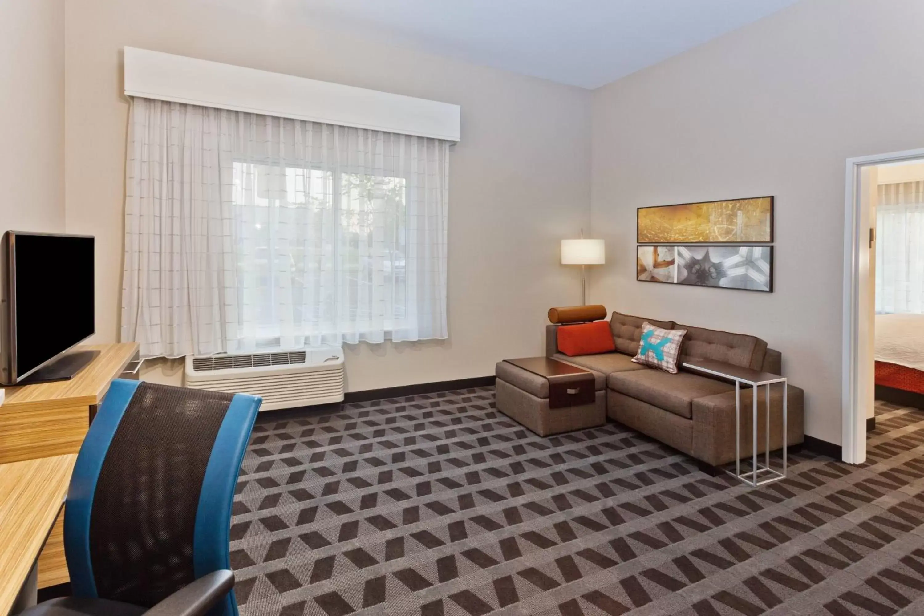 Living room, Seating Area in TownePlace Suites by Marriott Montgomery EastChase