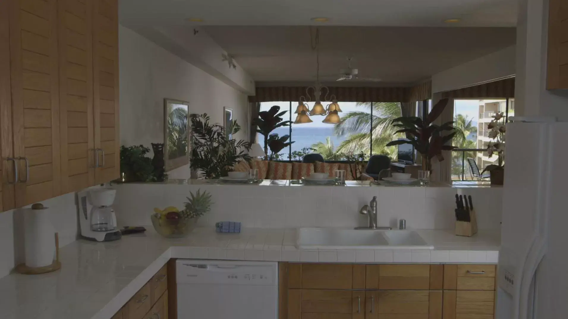 Kitchen or kitchenette, Bathroom in Maui Beach Vacation Club