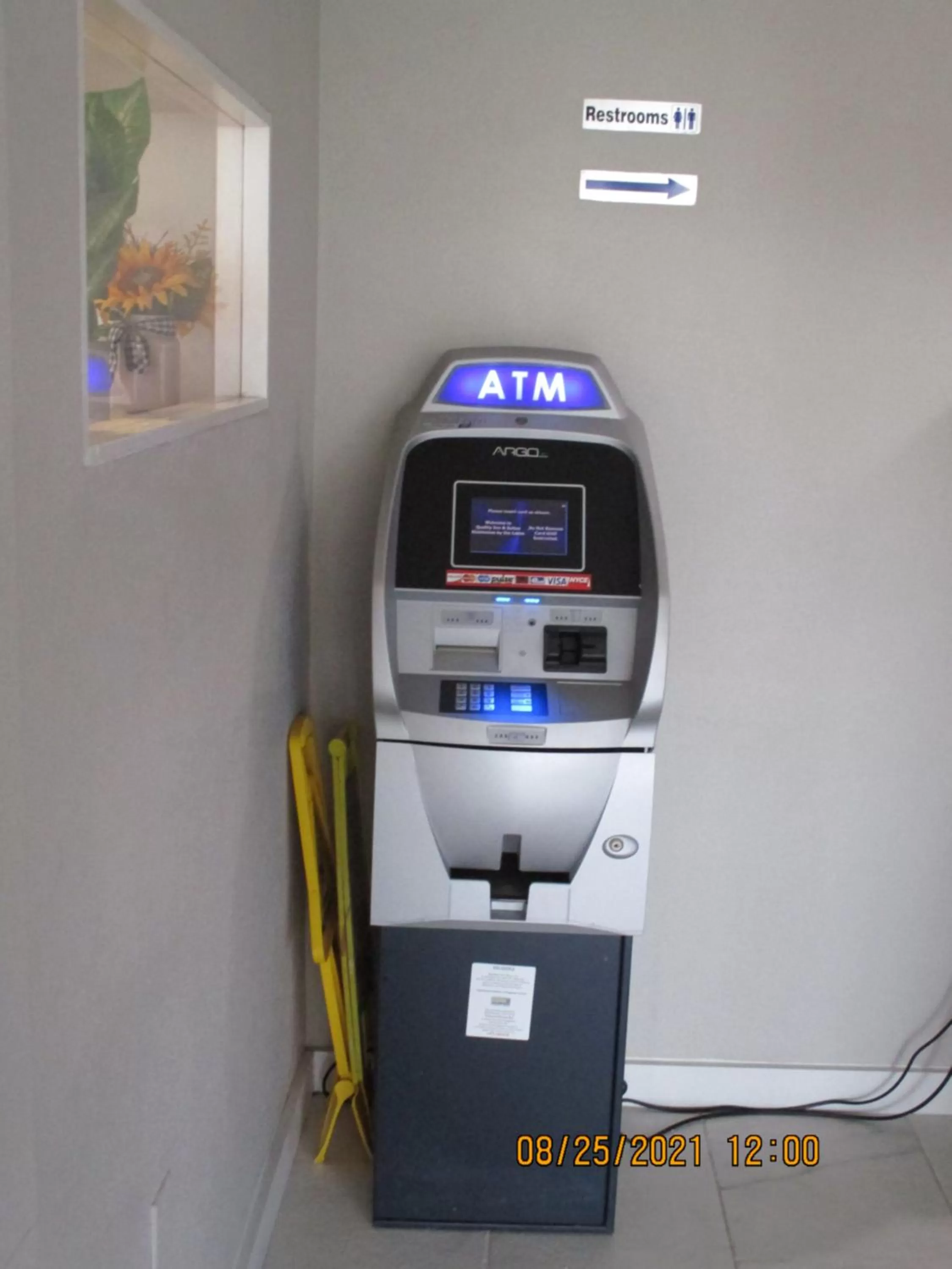ATM in Quality Inn & Suites Kissimmee by The Lake - Free Shuttle to Theme Parks