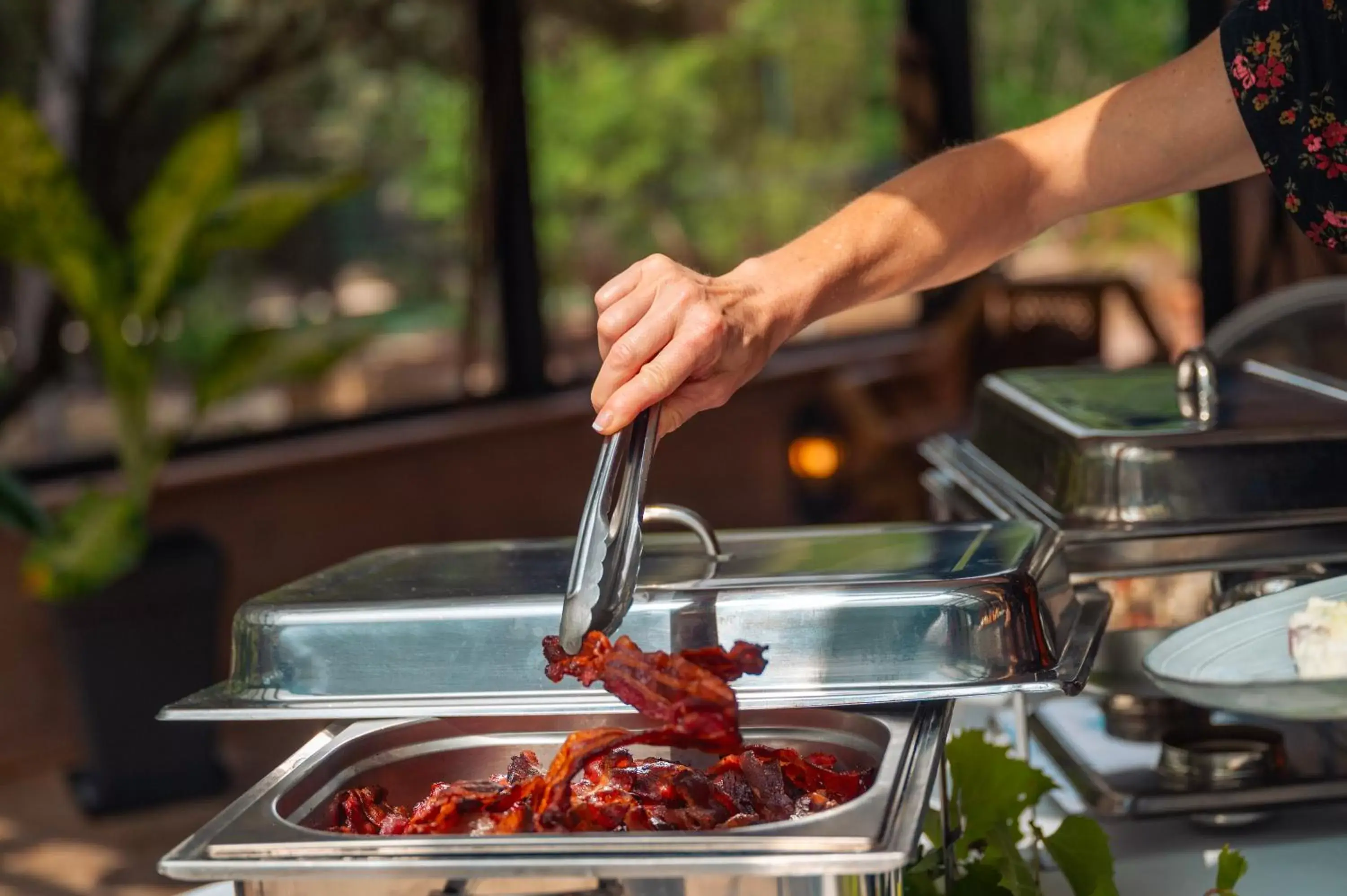 BBQ facilities in La Villa Vicha, The Originals Relais