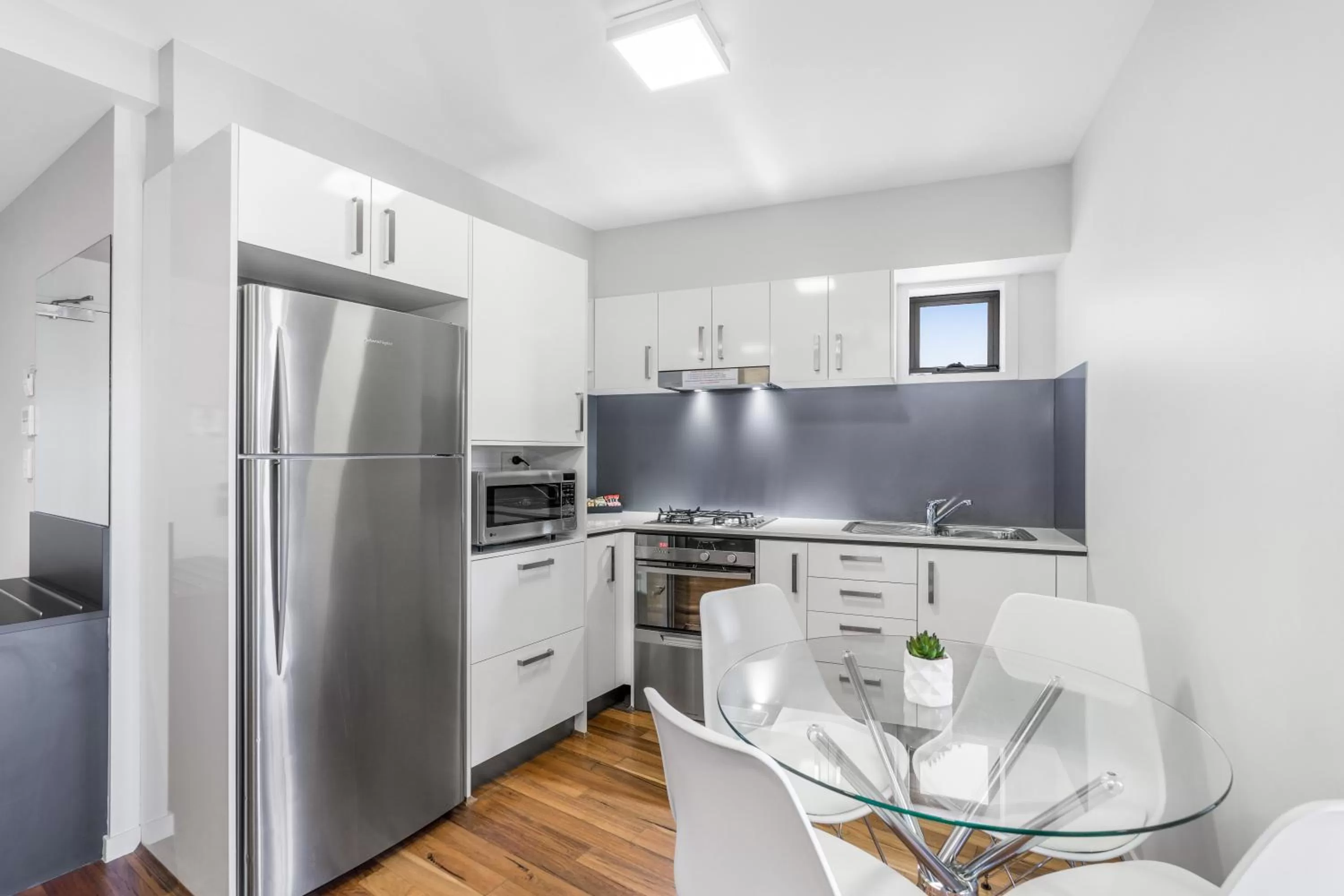 Kitchen or kitchenette in Essence Apartments Chermside