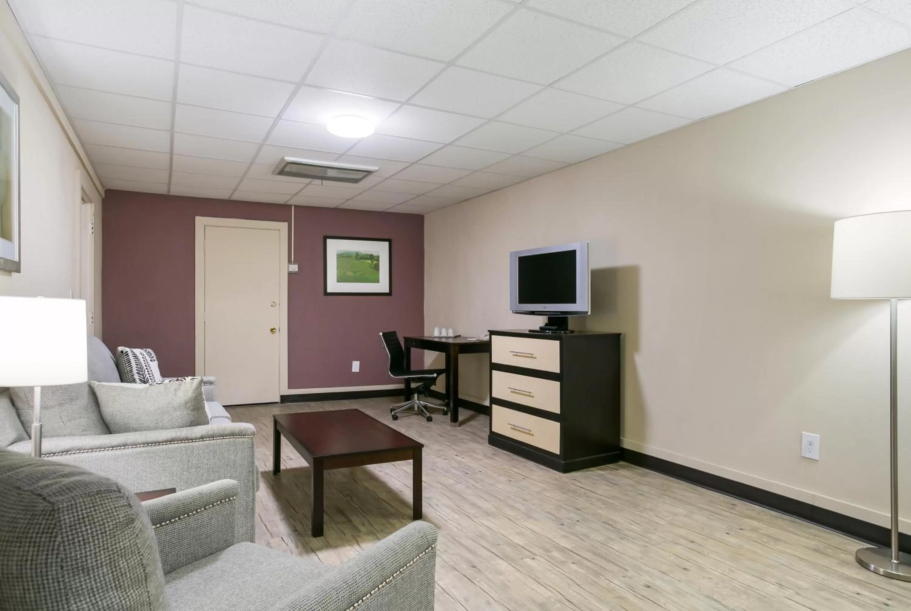 Living room in Eisenhower Hotel and Conference Center