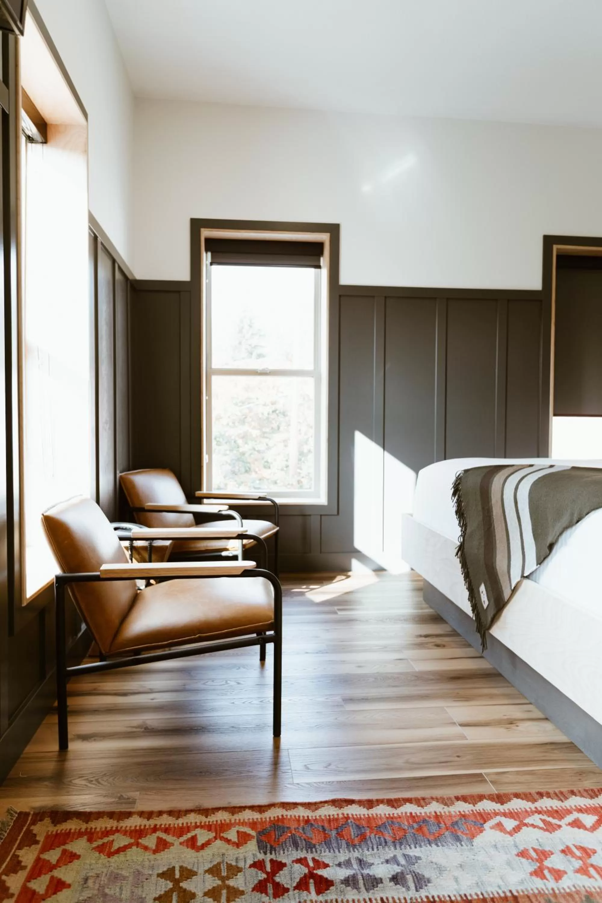 Bed in The Flying Steamshovel Inn