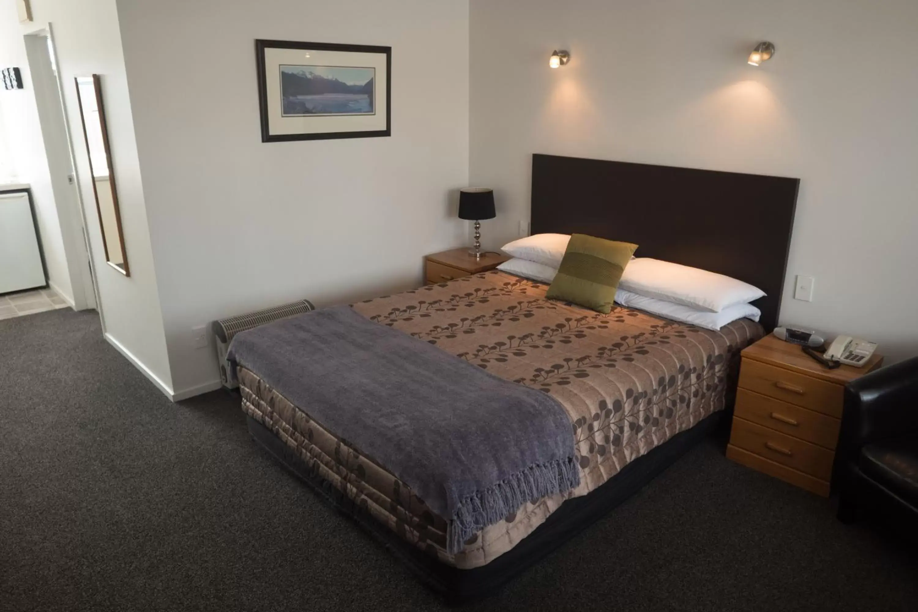 Bed in Fitzherbert Court Motel