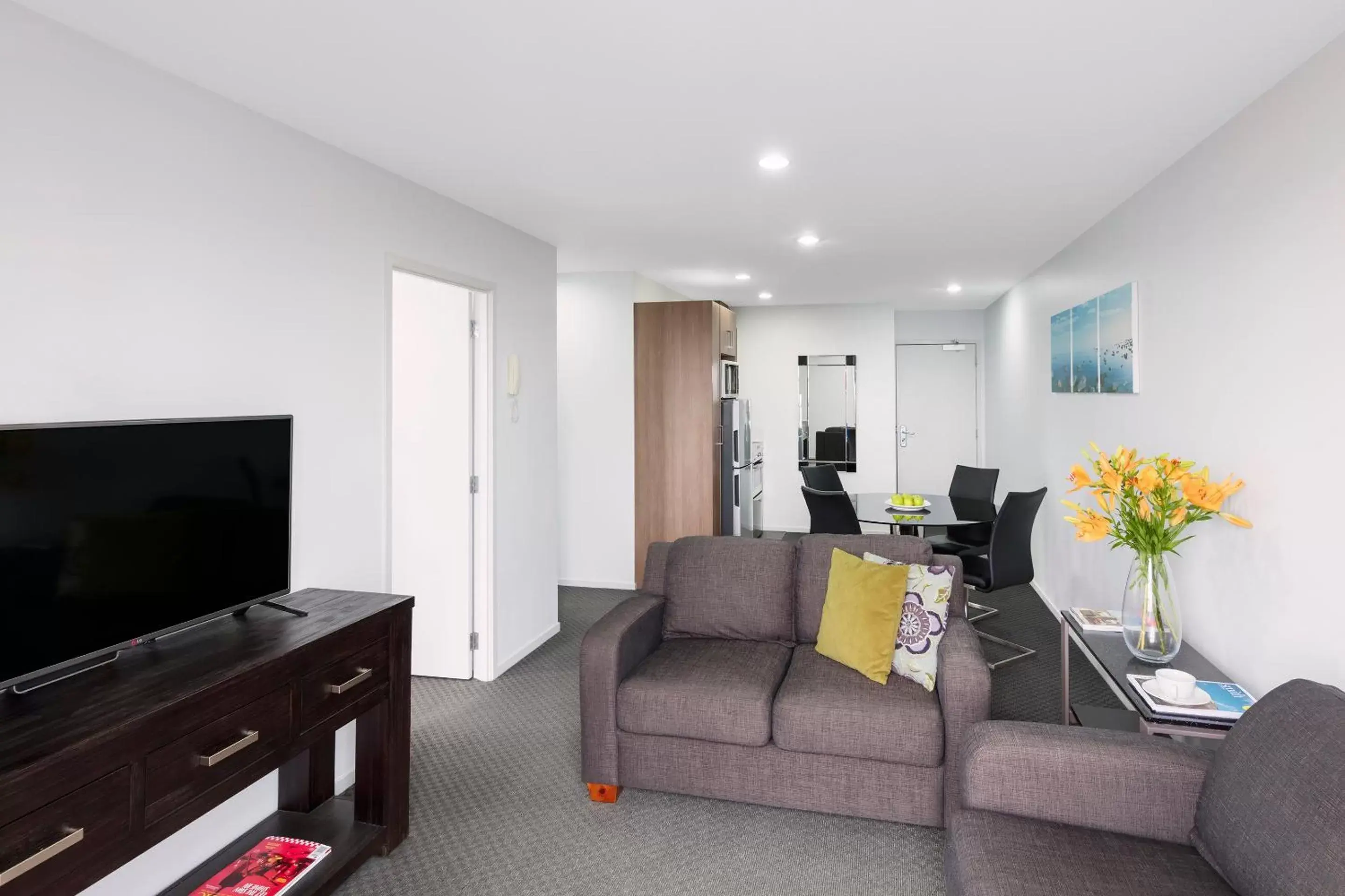 Kitchen or kitchenette, Seating Area in Nesuto St Martins Apartment Hotel