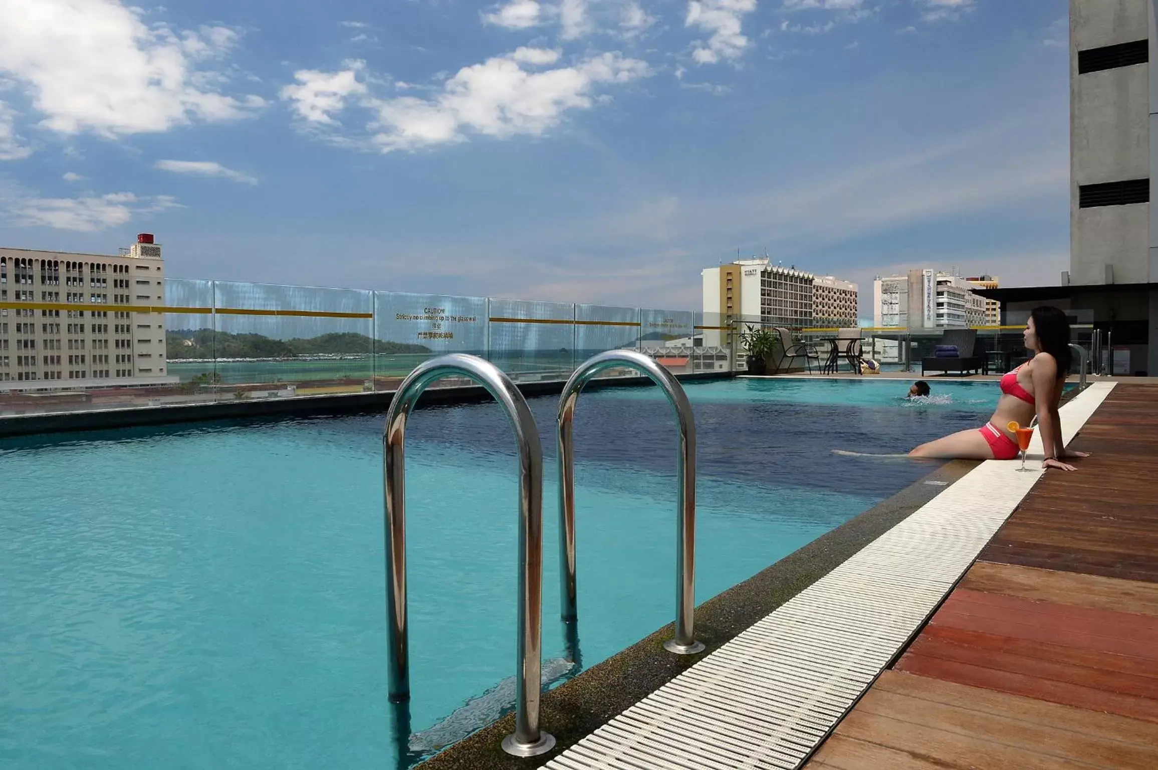 Swimming Pool in Horizon Hotel