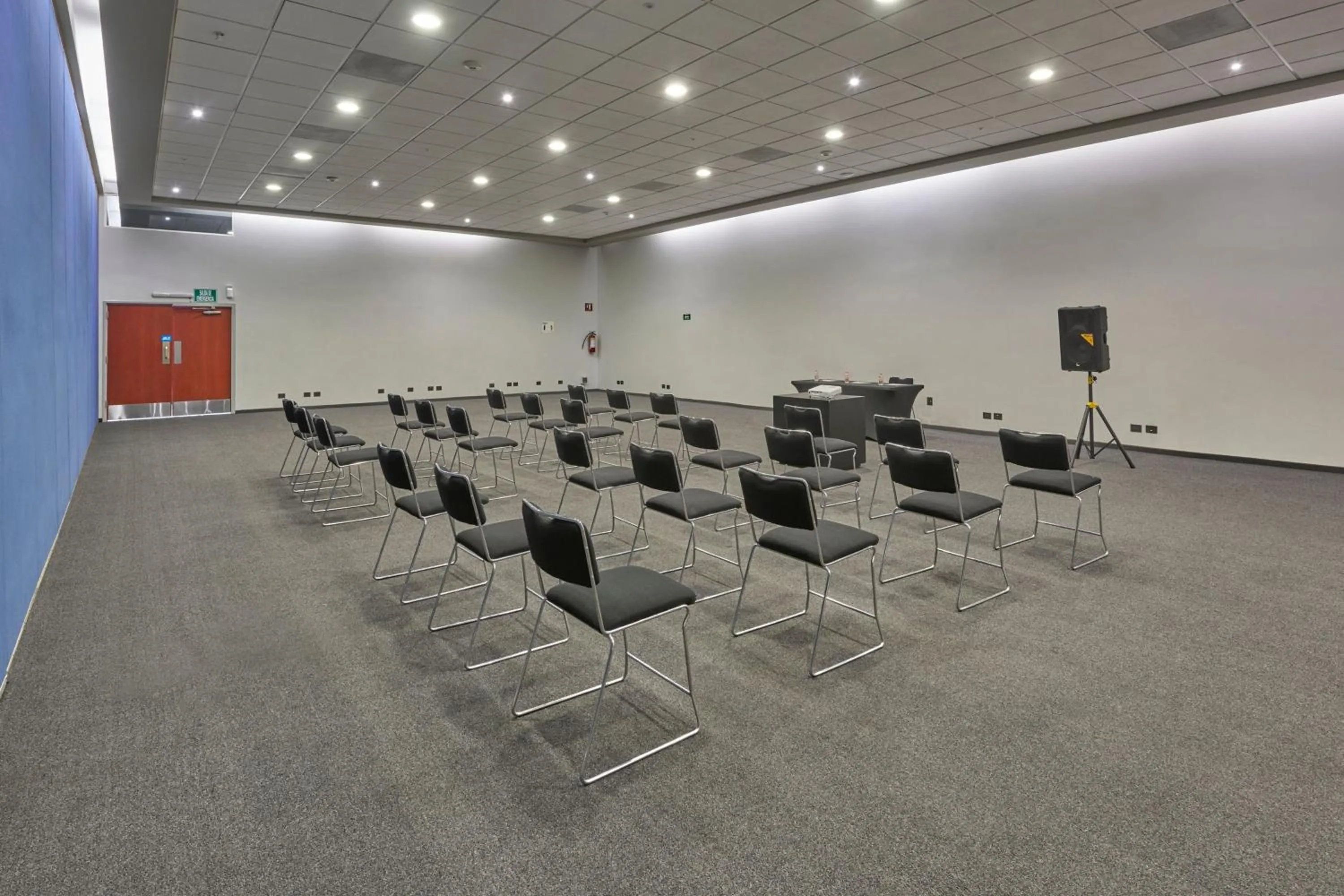 Meeting/conference room in City Express by Marriott Irapuato