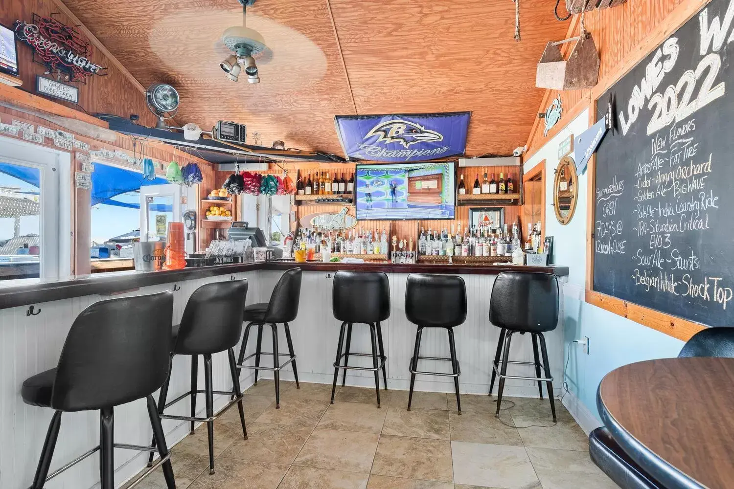 Lounge or bar, Lounge/Bar in Lowes Wharf Marina Inn