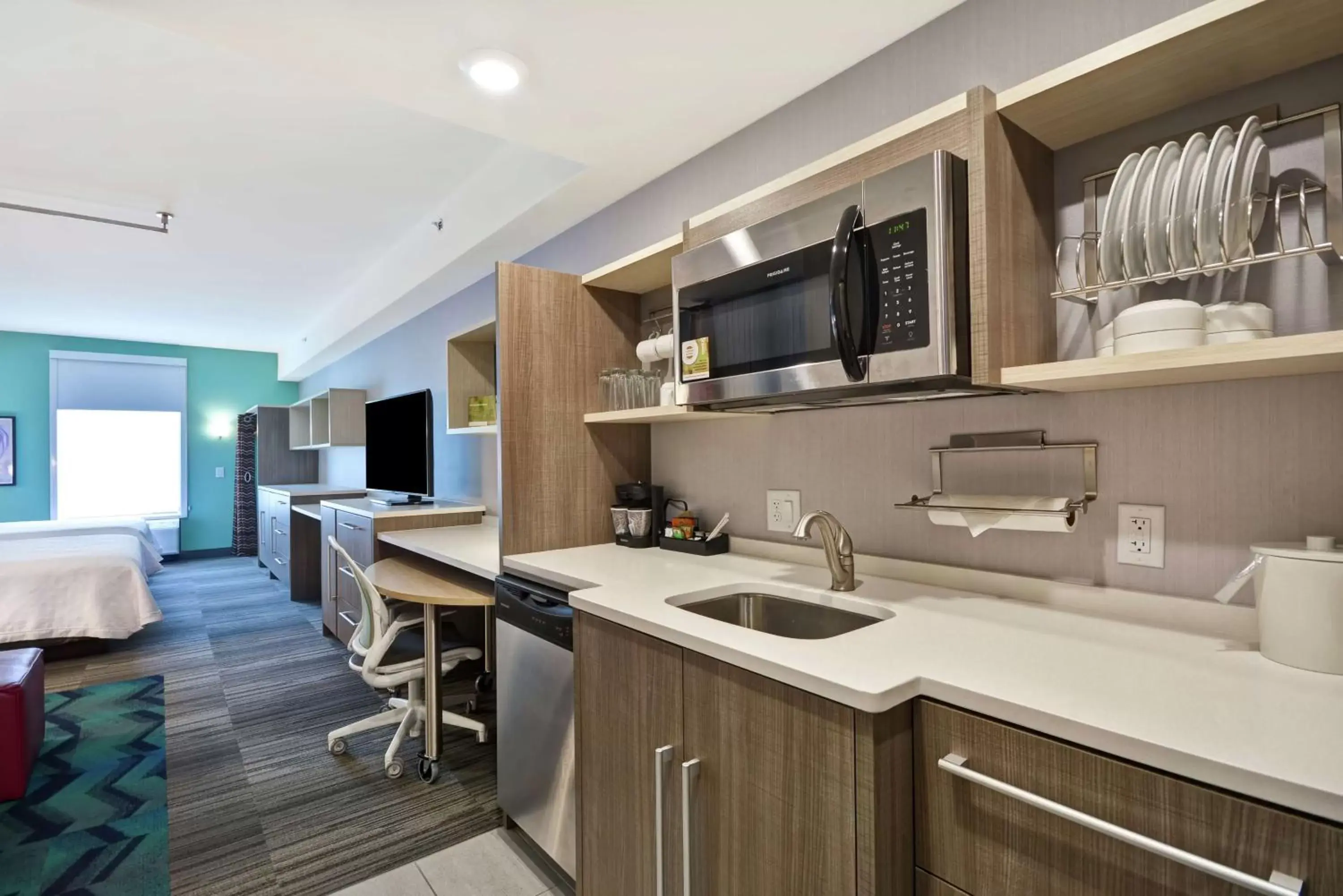 Bedroom, Kitchen/Kitchenette in Home2 Suites By Hilton Atlanta Lithia Springs