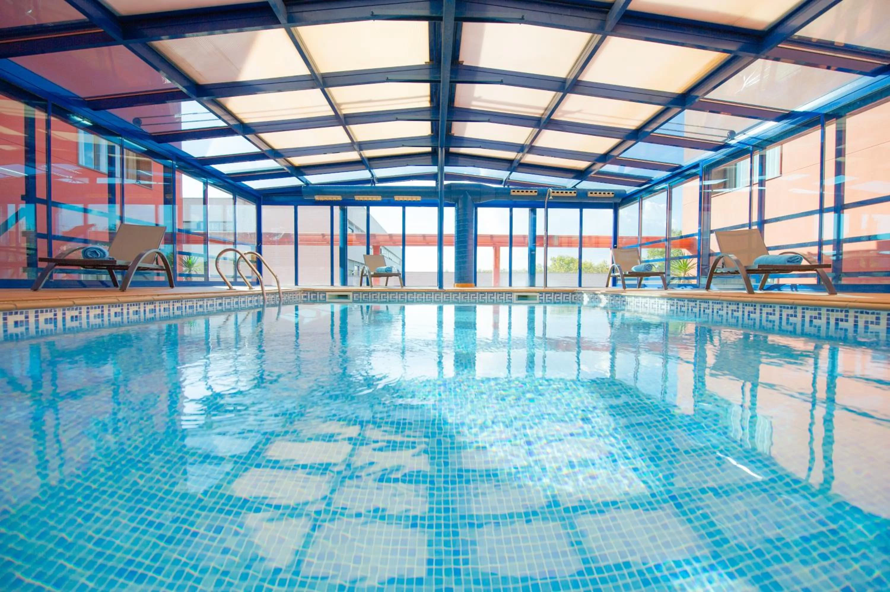 Swimming pool in Salles Ciutat del Prat Barcelona Airport