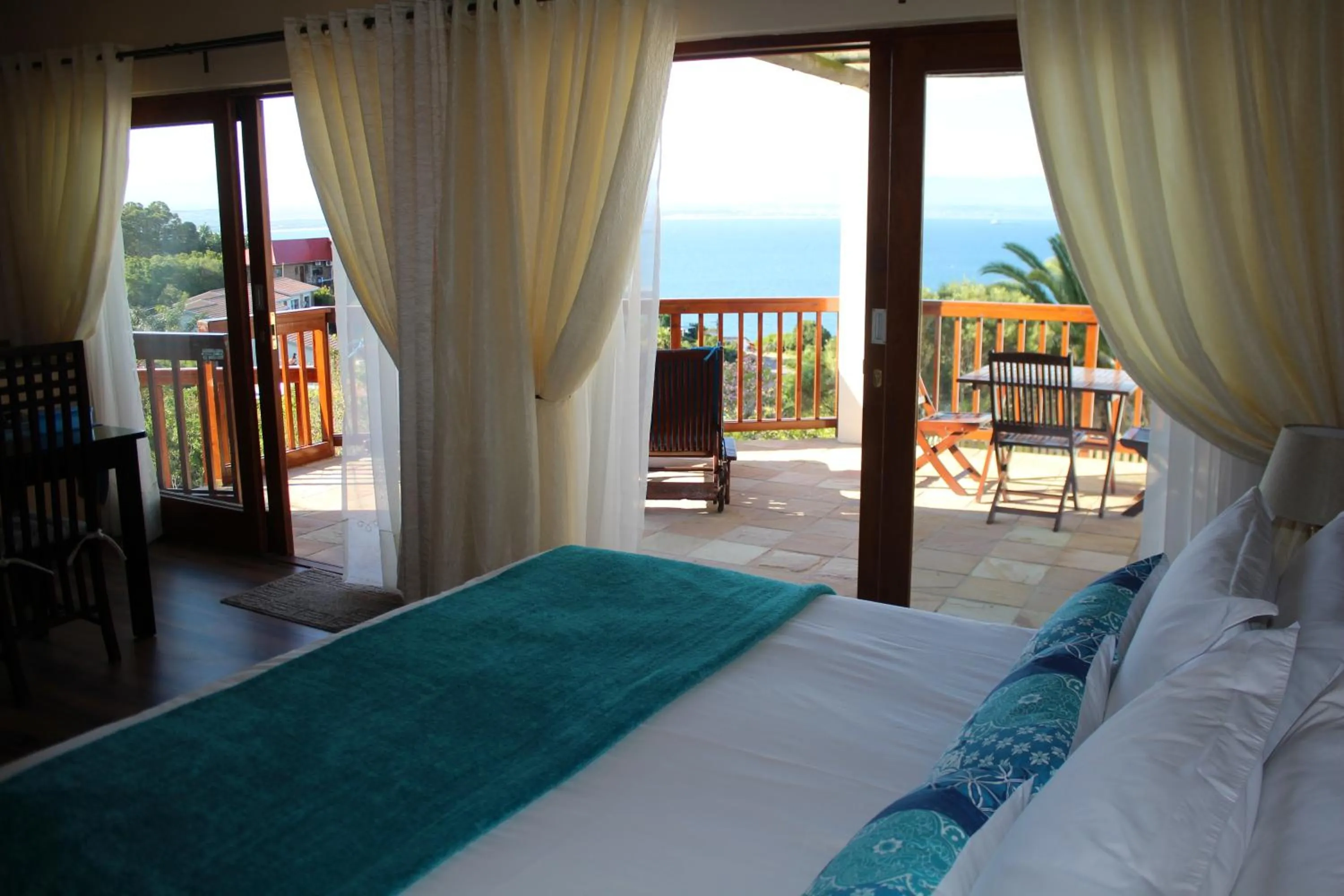 Balcony/Terrace, Bed in Aquamarine Guest House