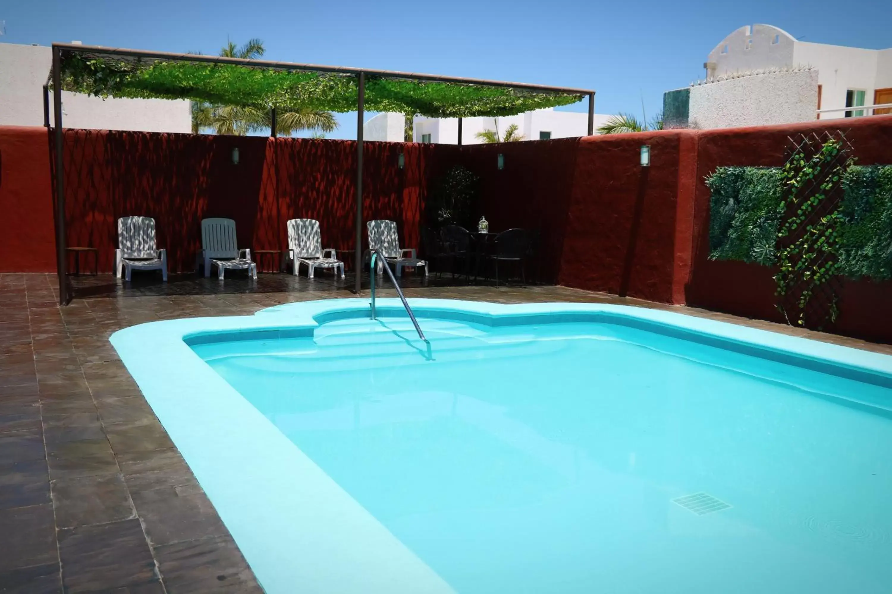 Swimming Pool in Hotel Zar La Paz