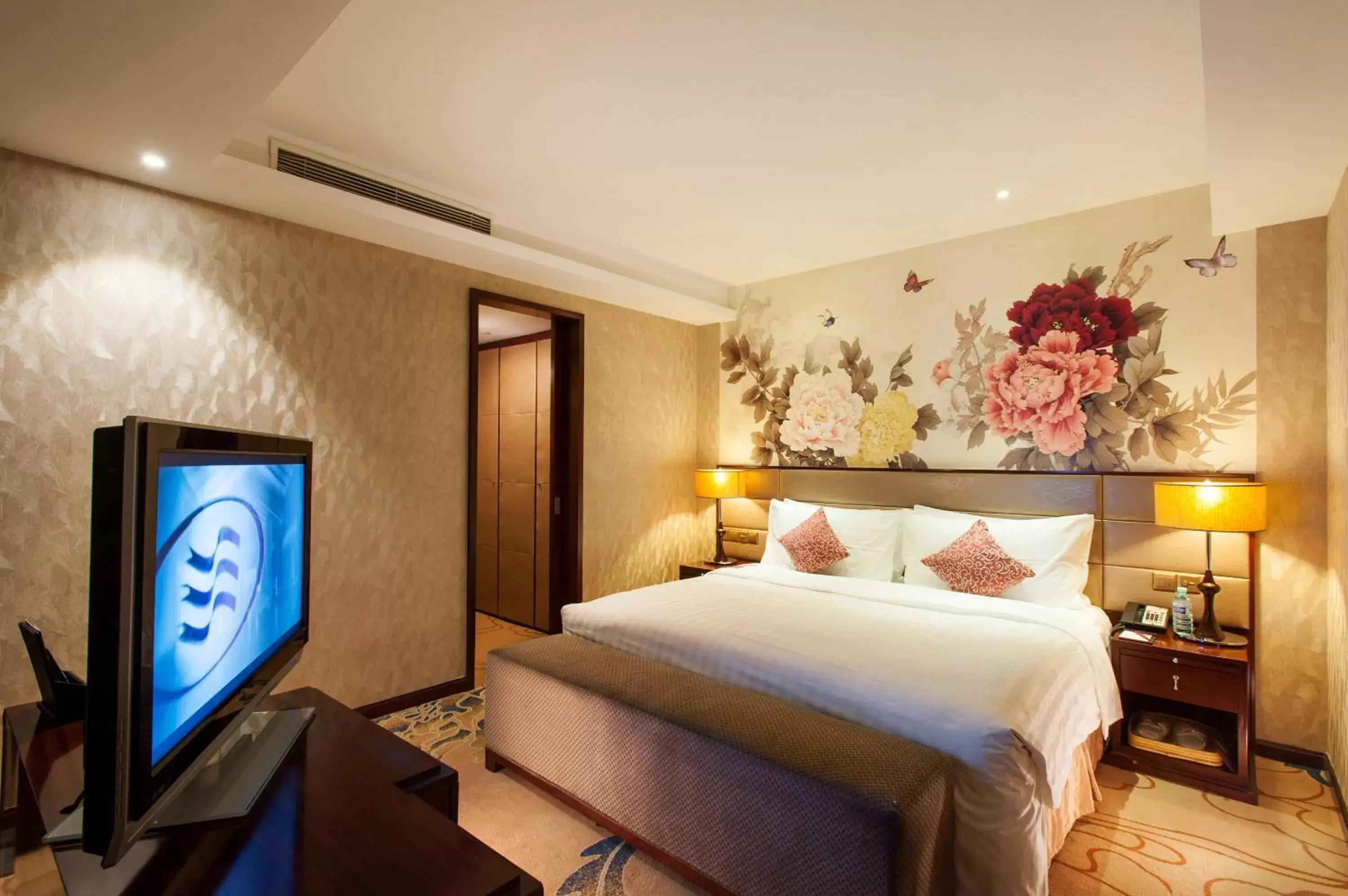 Photo of the whole room, Bed in Crowne Plaza Beijing Zhongguancun by IHG Photo of the whole room, Bed in Crowne Plaza Beijing Zhongguancun by IHG