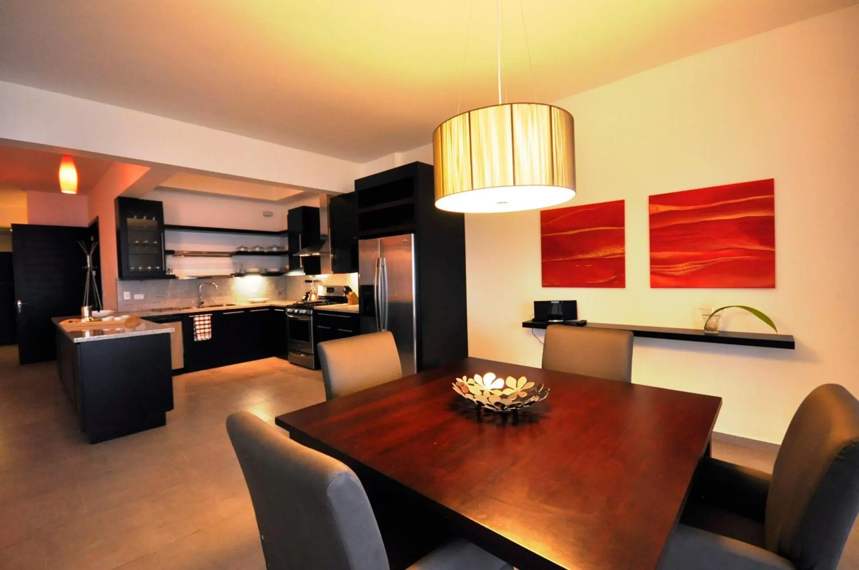 Kitchen or kitchenette, Kitchen/Kitchenette in Instyle Residences at Infiniti Blu