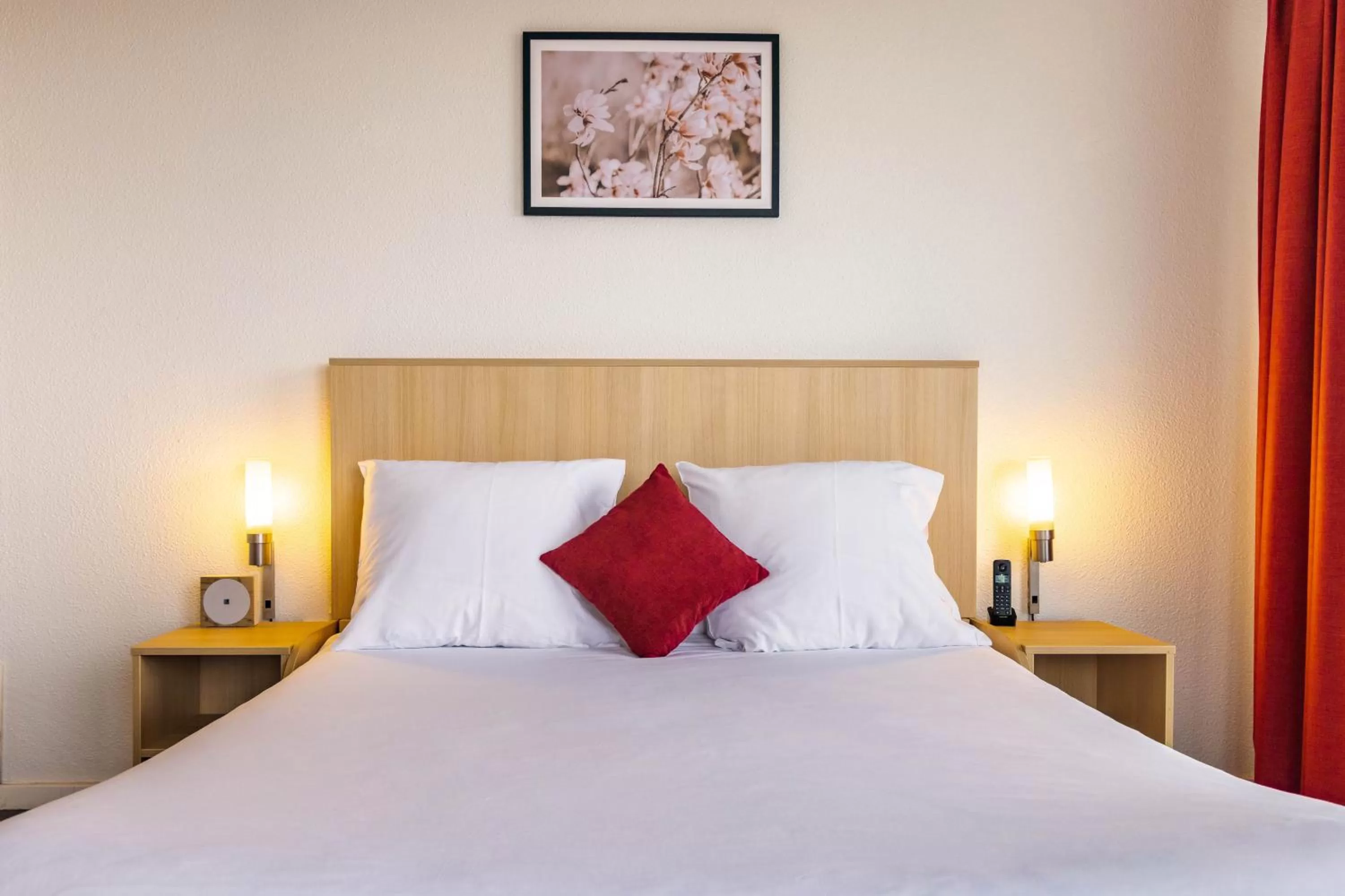 Bedroom, Bed in Novotel Senart Golf De Greenparc