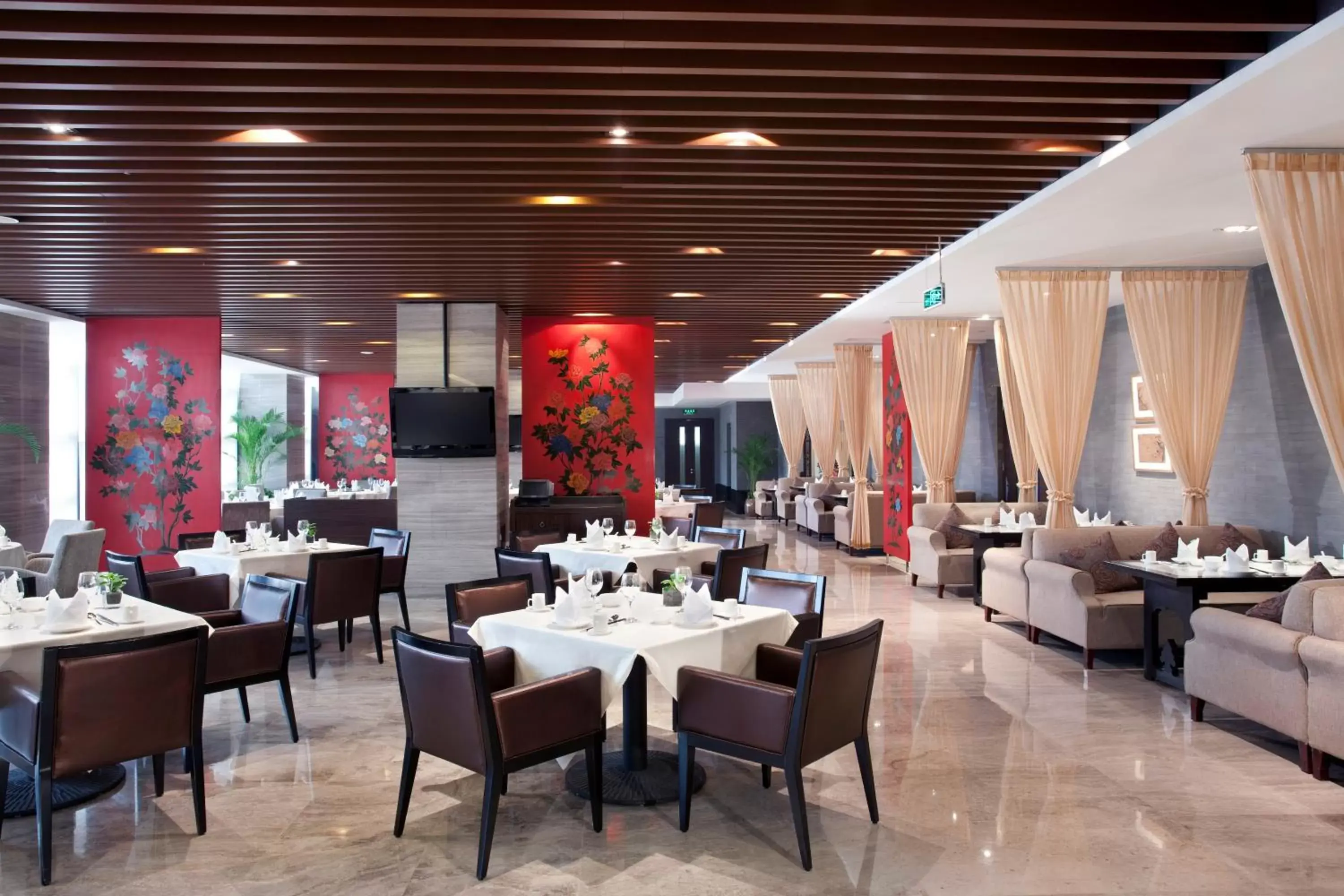 Restaurant/Places to Eat in Holiday Inn Beijing Deshengmen, an IHG Hotel