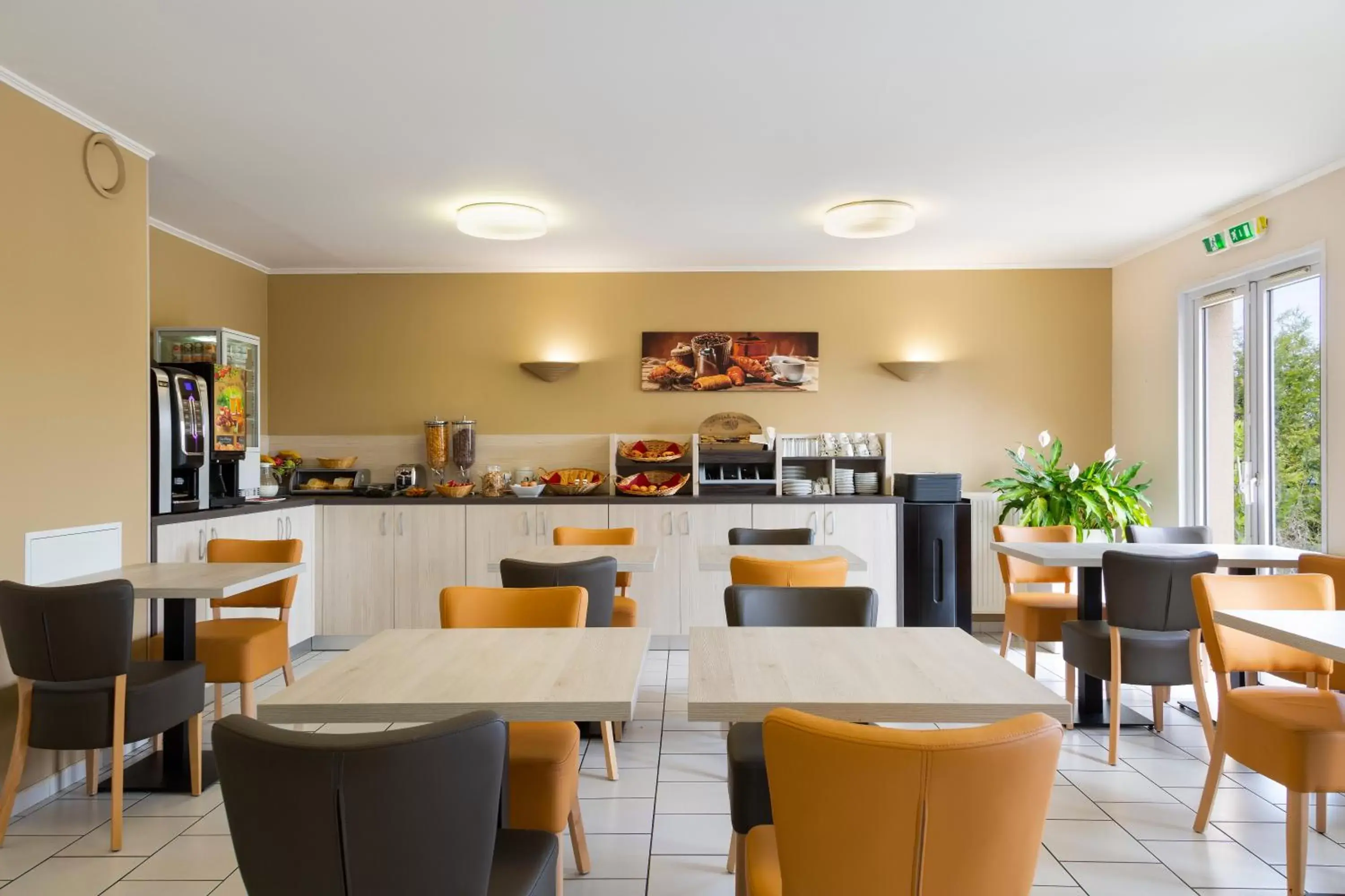 Continental breakfast, Restaurant/Places to Eat in Hotel Altina