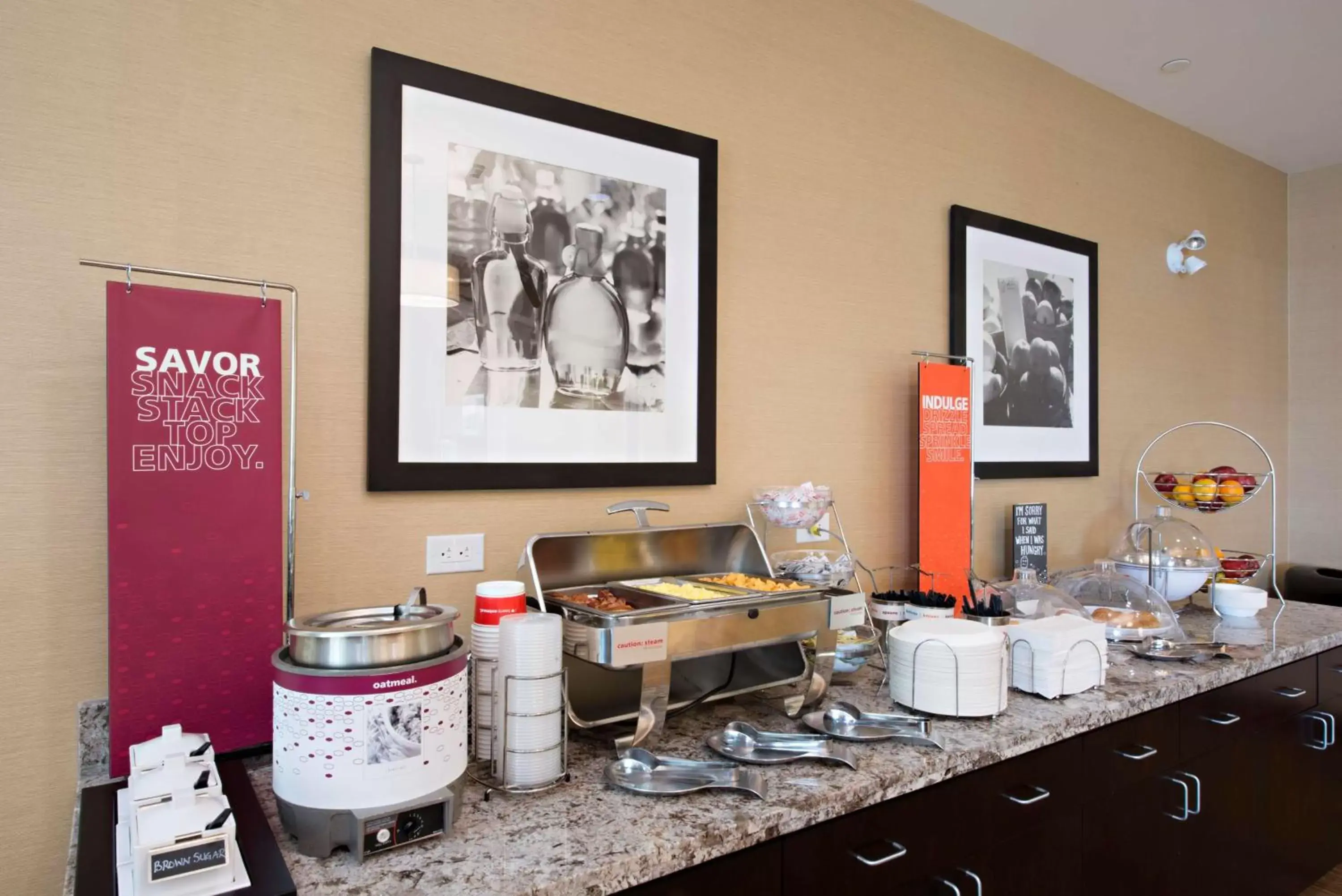 Restaurant/places to eat in Hampton Inn Saskatoon South Restaurant/places to eat in Hampton Inn Saskatoon South