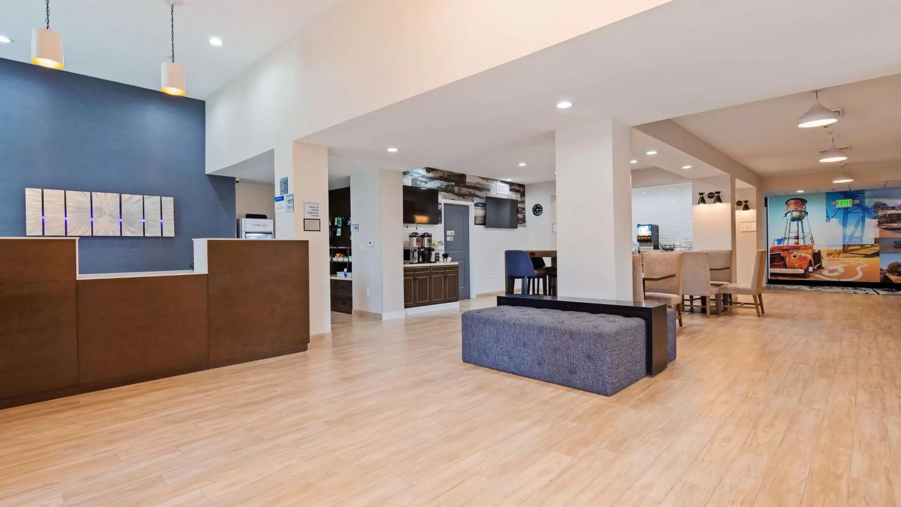 Lobby or reception in Best Western Plus New Barstow Inn & Suites