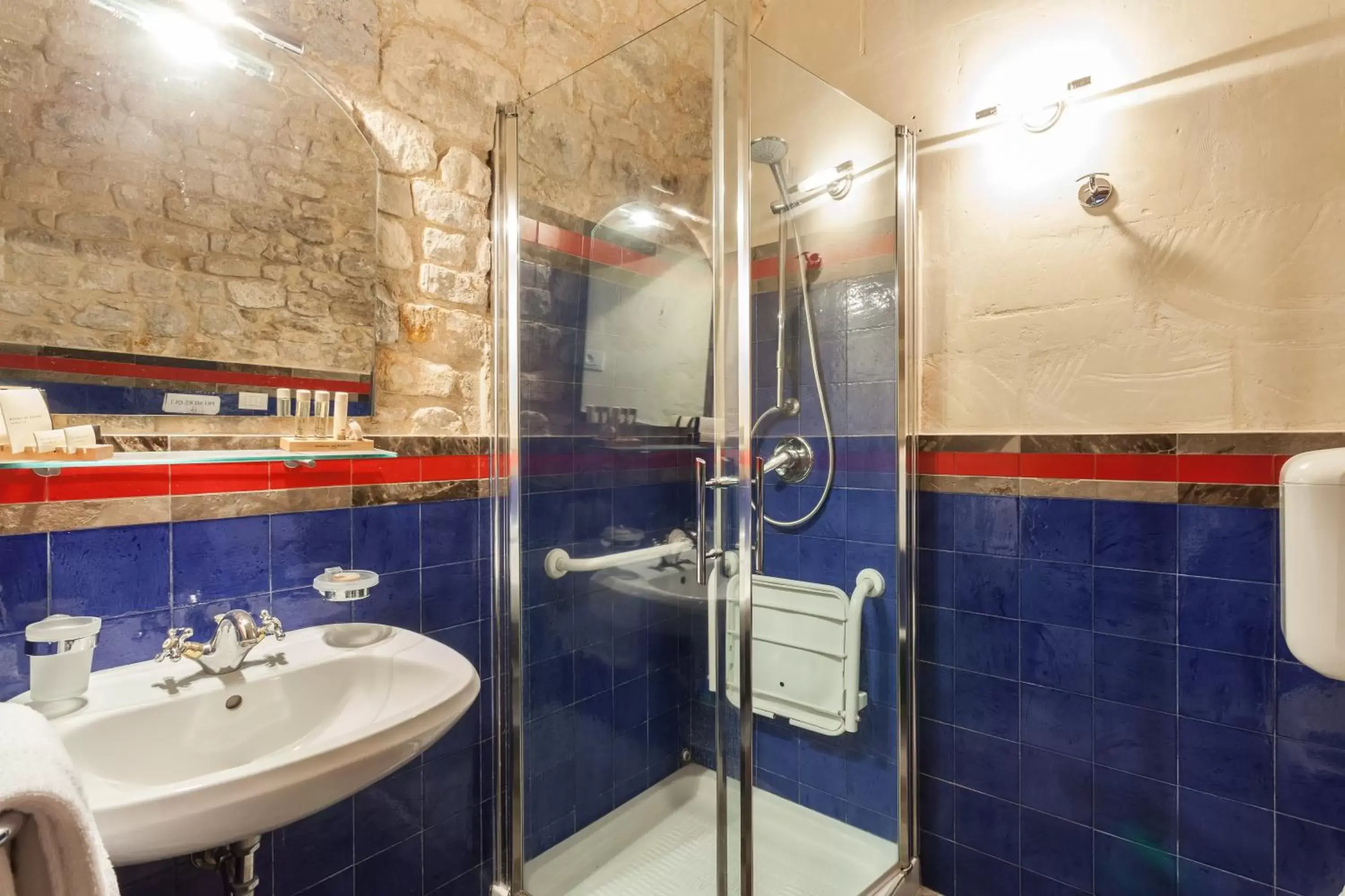 Bathroom in Relais & Châteaux Locanda Don Serafino