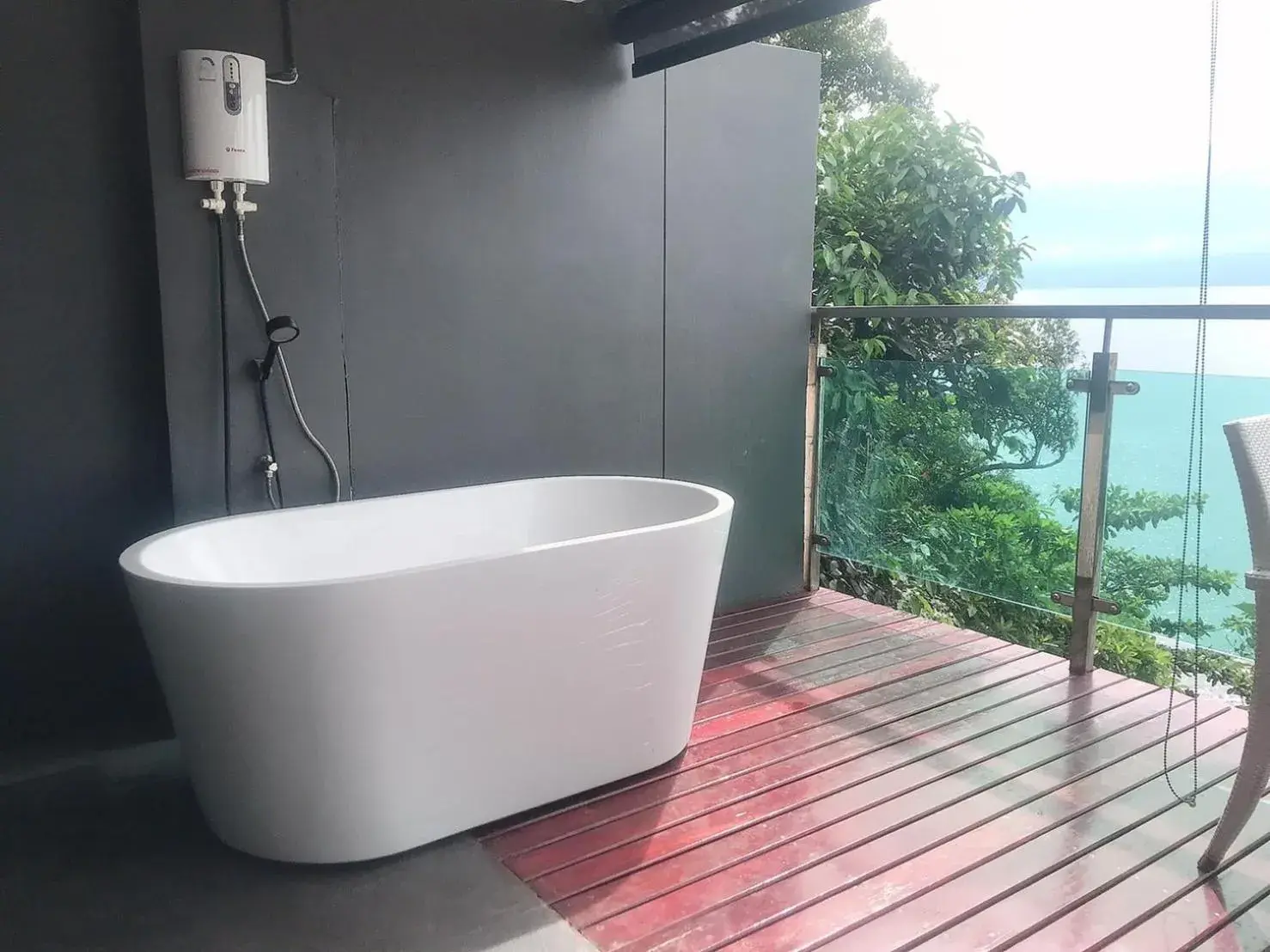 Property building, Bathroom in Cliff Lanta Suite-Koh Lanta Krabi