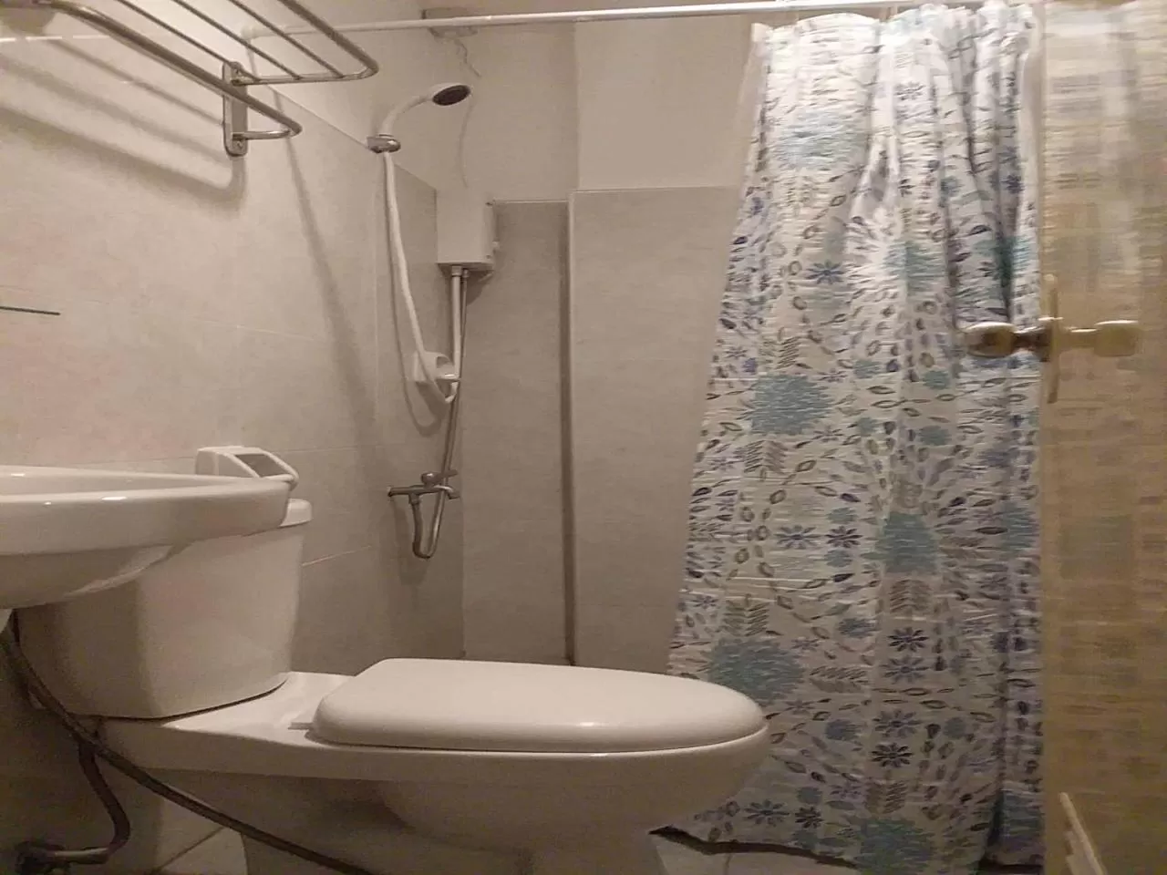 Bathroom in Zosimo's Inn