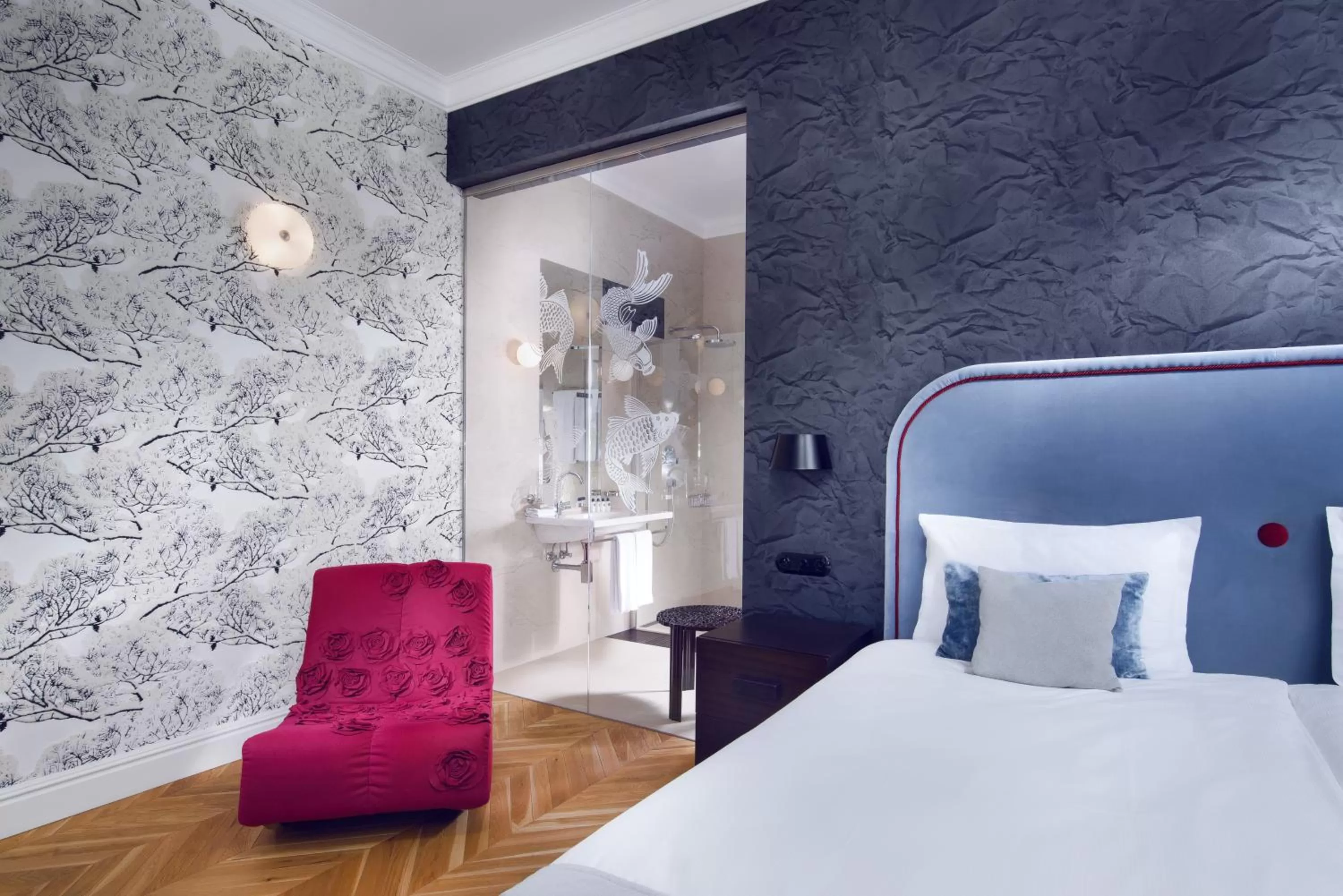 Bedroom, Bed in Relais & Châteaux Hotel Quadrille - Adults Only