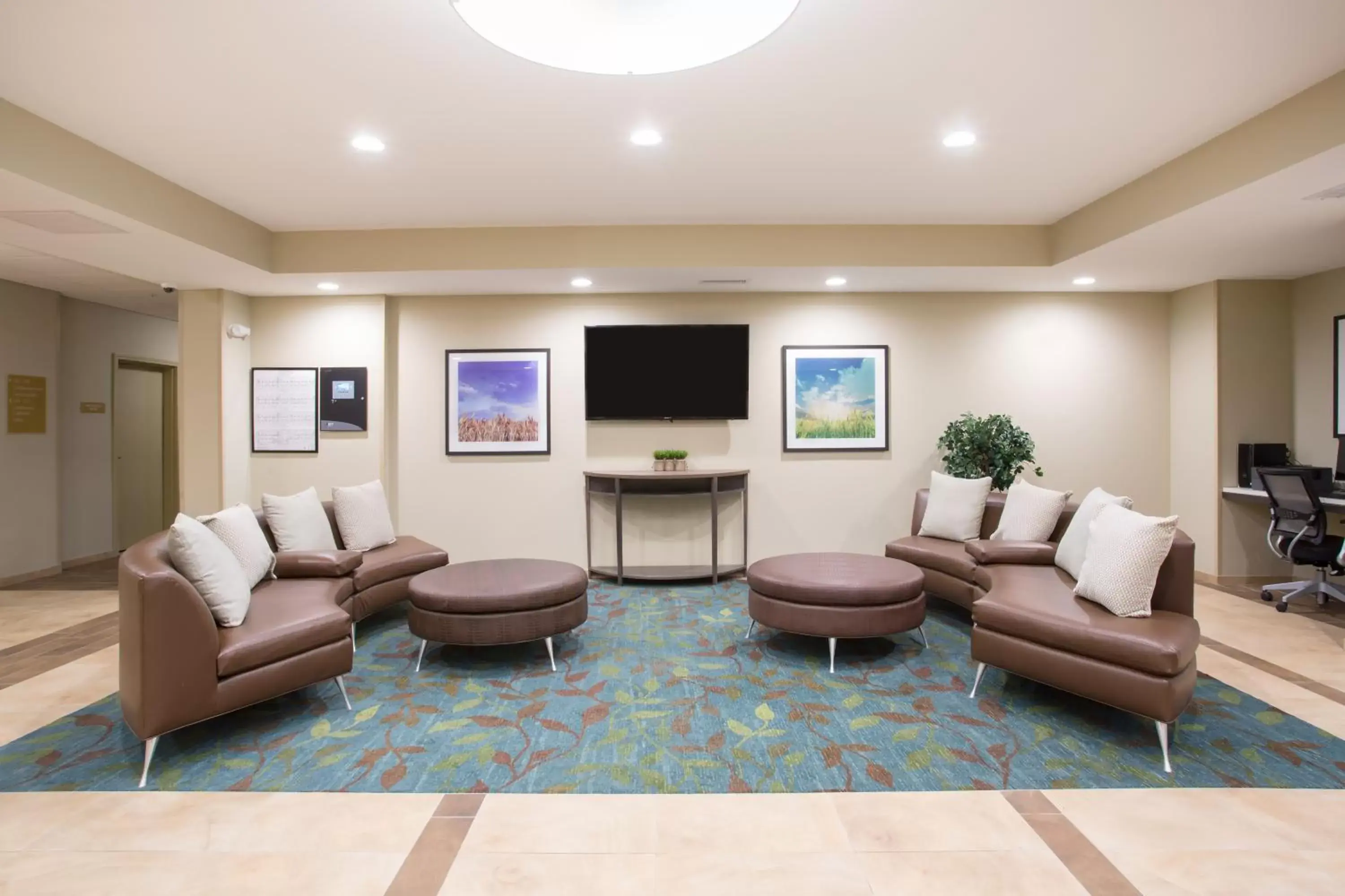 Lobby or reception in Candlewood Suites Longmont - Boulder Area by IHG Lobby or reception in Candlewood Suites Longmont - Boulder Area by IHG
