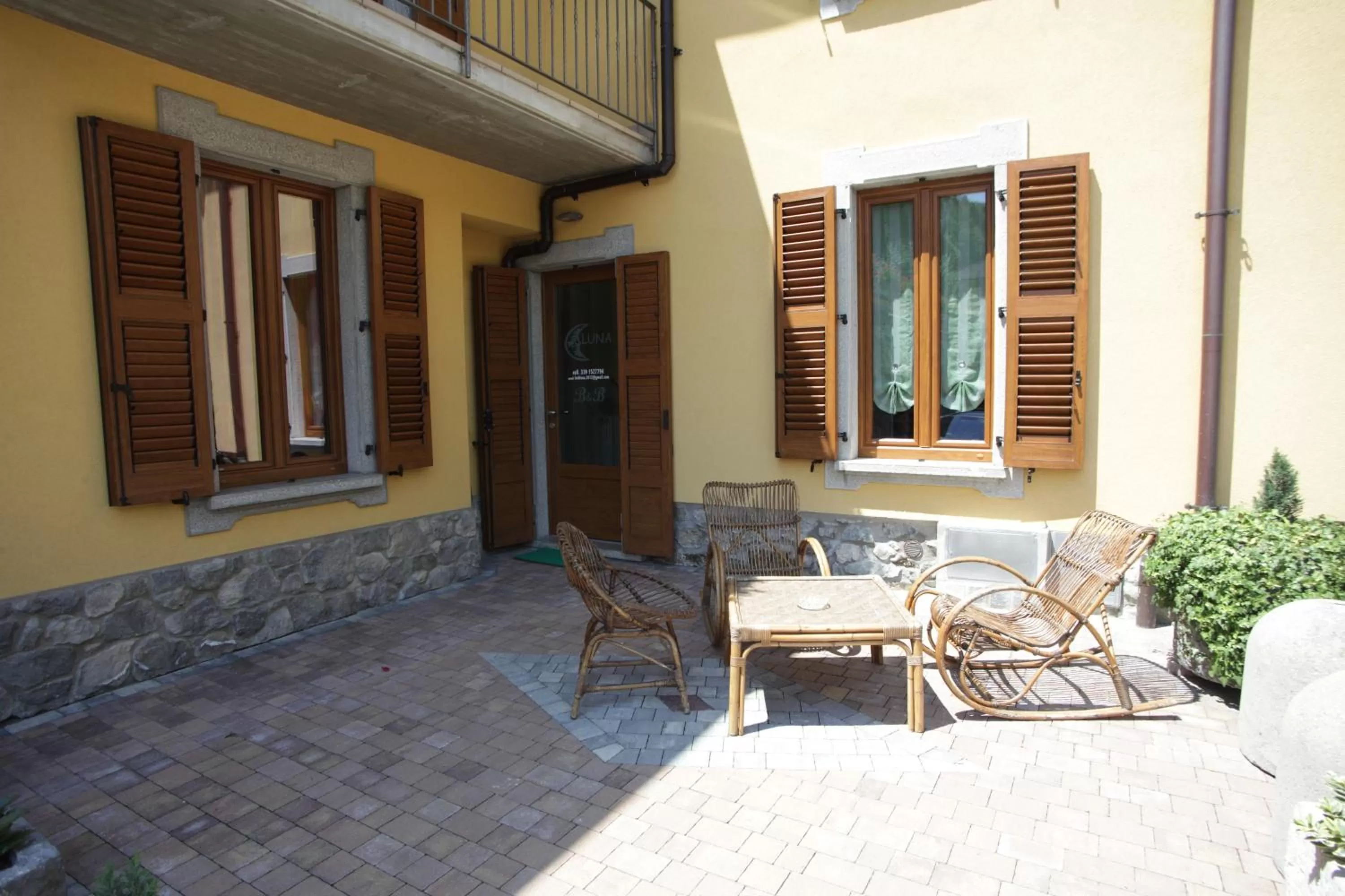 Facade/entrance, Patio/Outdoor Area in Bed and Breakfast Luna