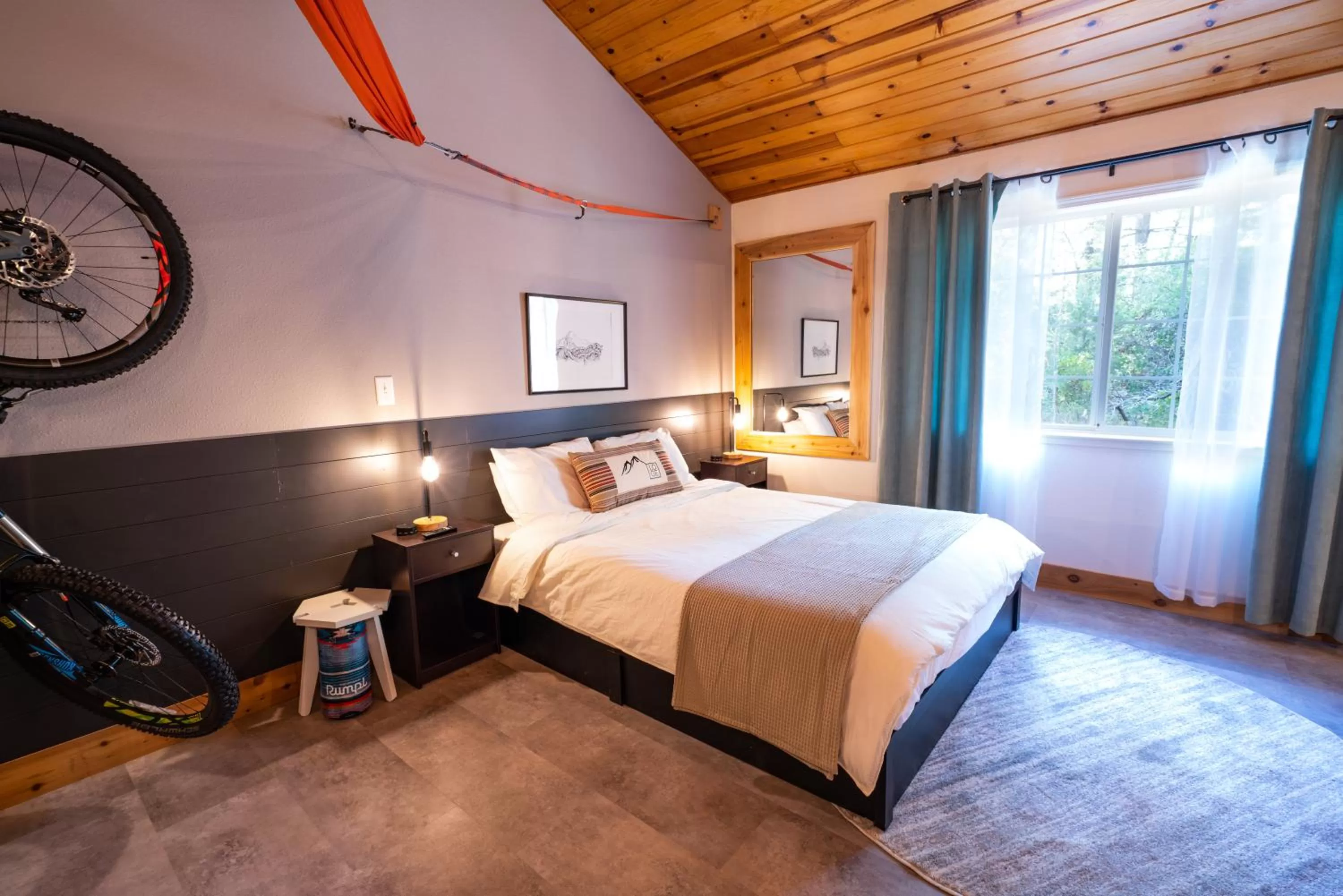 Bed in Summit View Inn