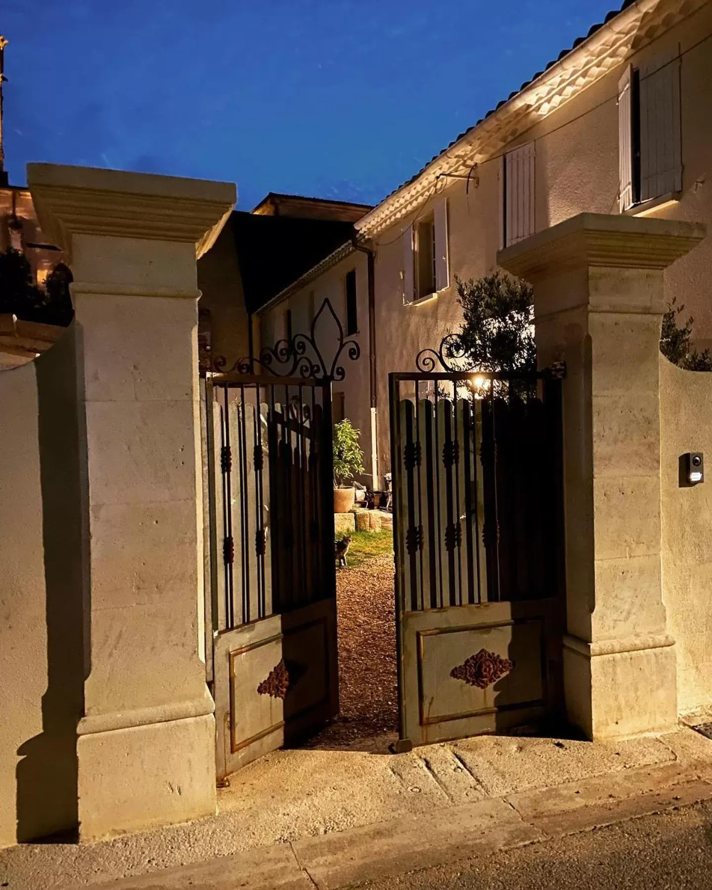 Facade/entrance, Property Building in Maison 1823 - Suites de charme à Garons