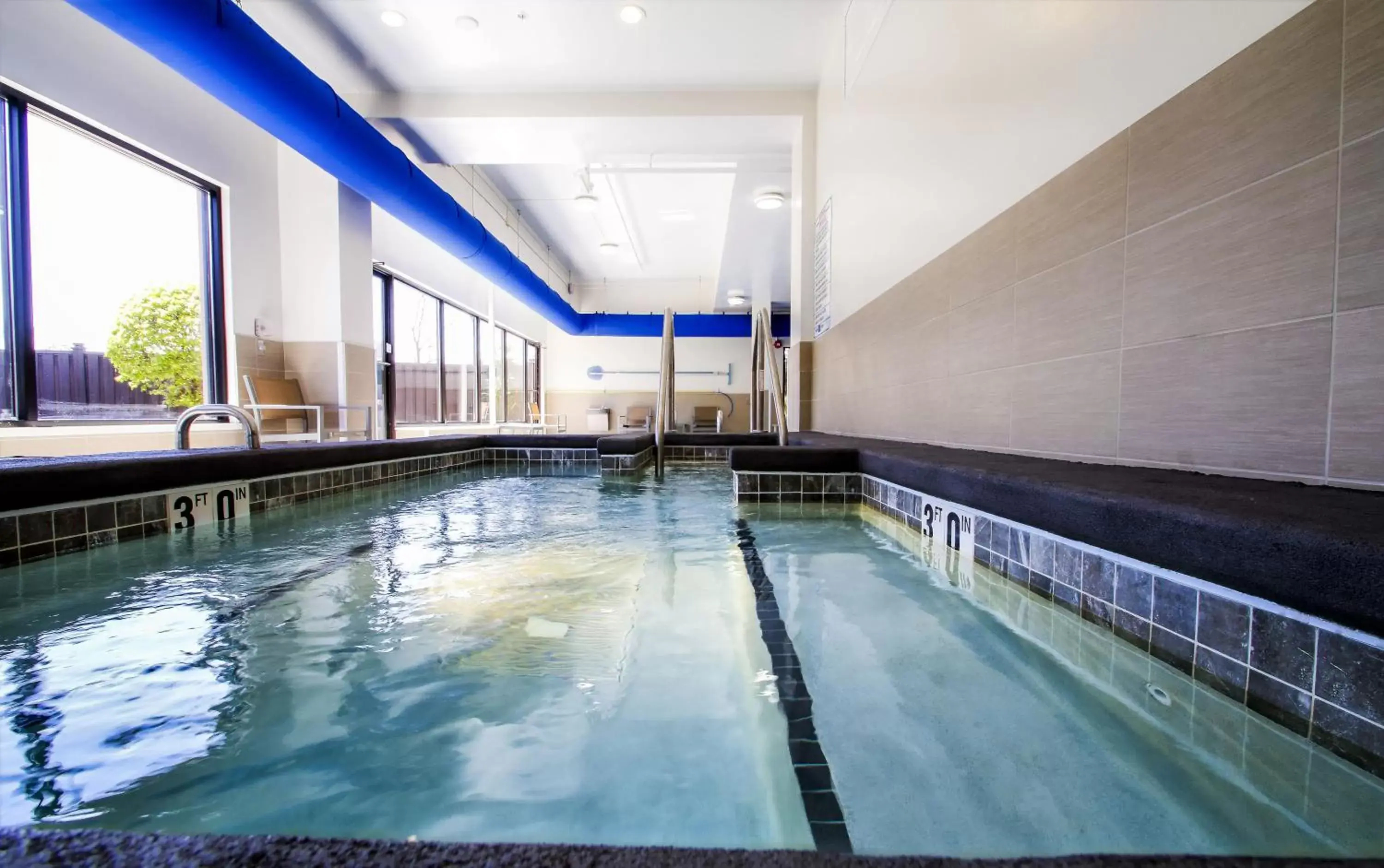 Swimming pool in Holiday Inn Milwaukee Riverfront by IHG Swimming pool in Holiday Inn Milwaukee Riverfront by IHG