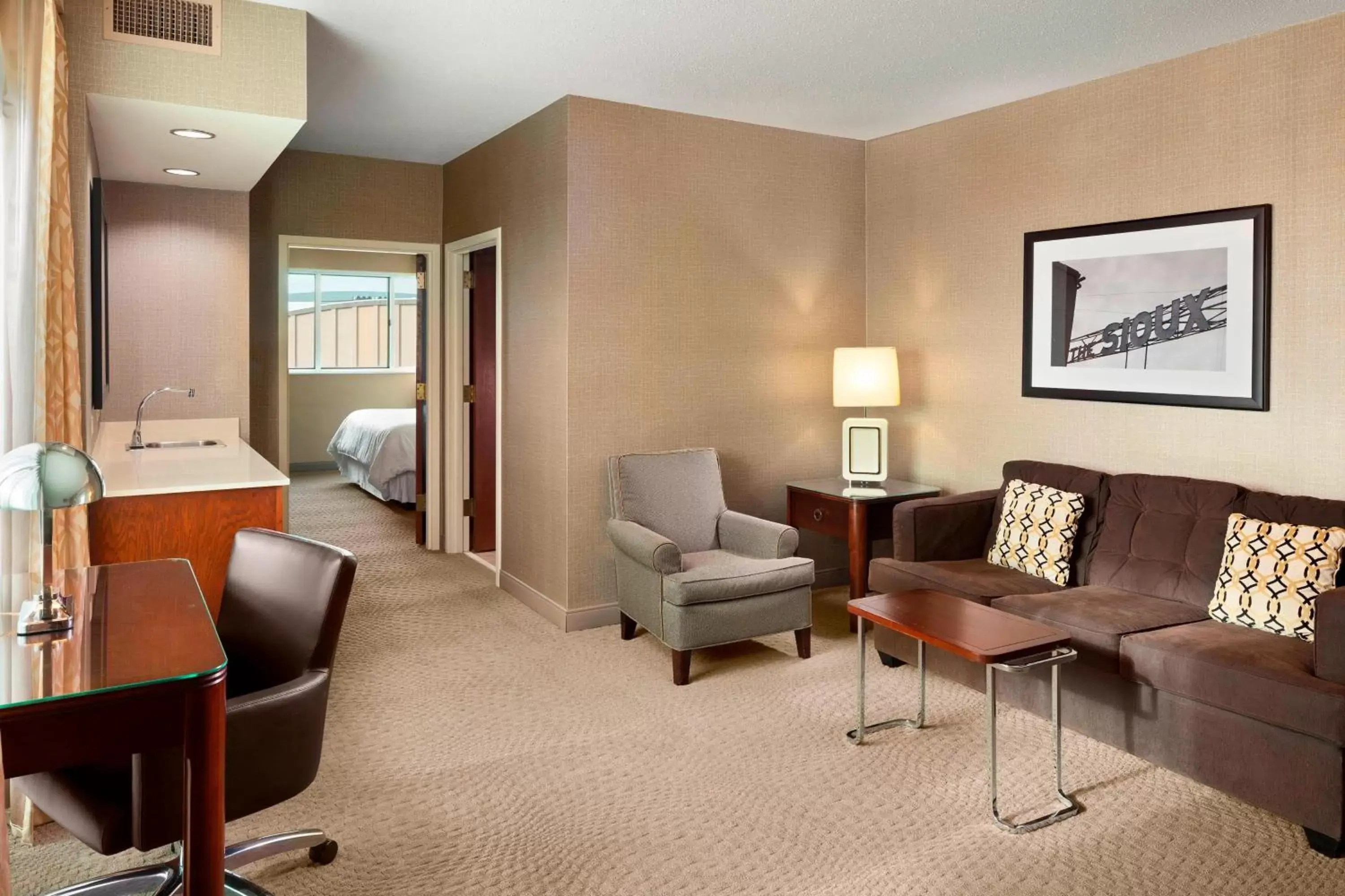 Photo of the whole room, Seating Area in Sheraton Sioux Falls & Convention Center