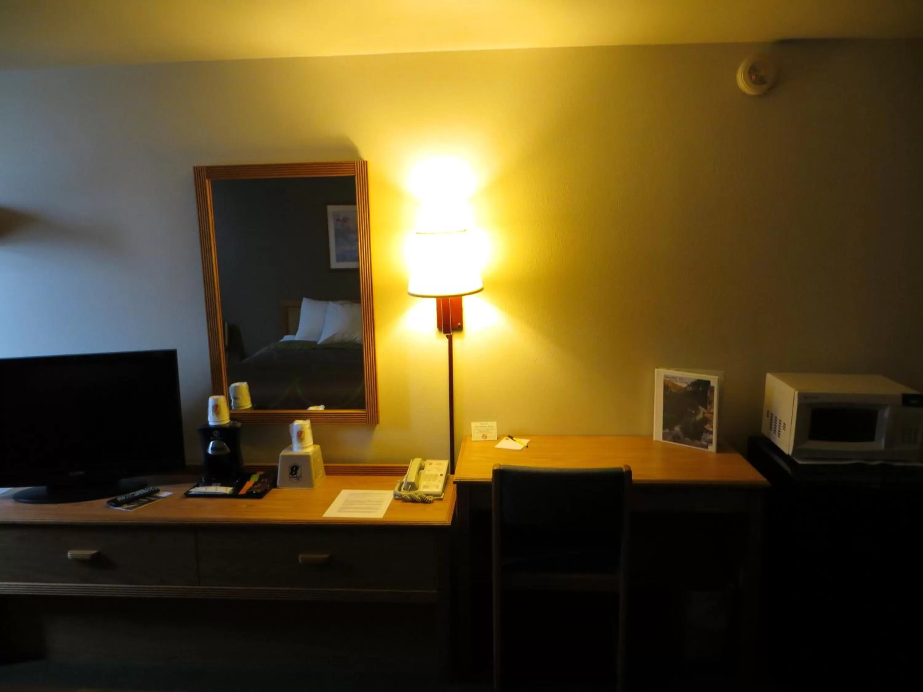 Queen Room - Non-Smoking in Super 8 by Wyndham Spearfish