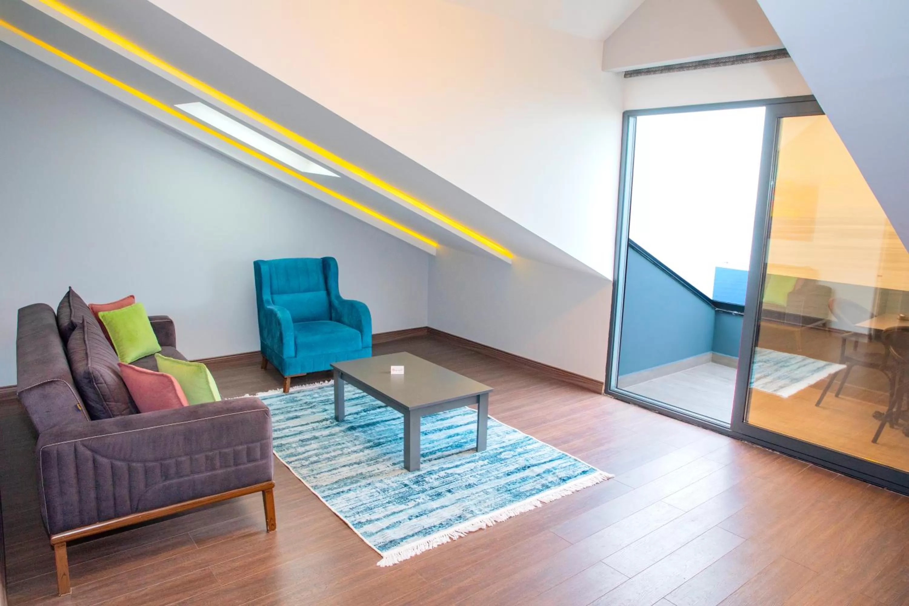 Property building in Peerless Villas Hotel