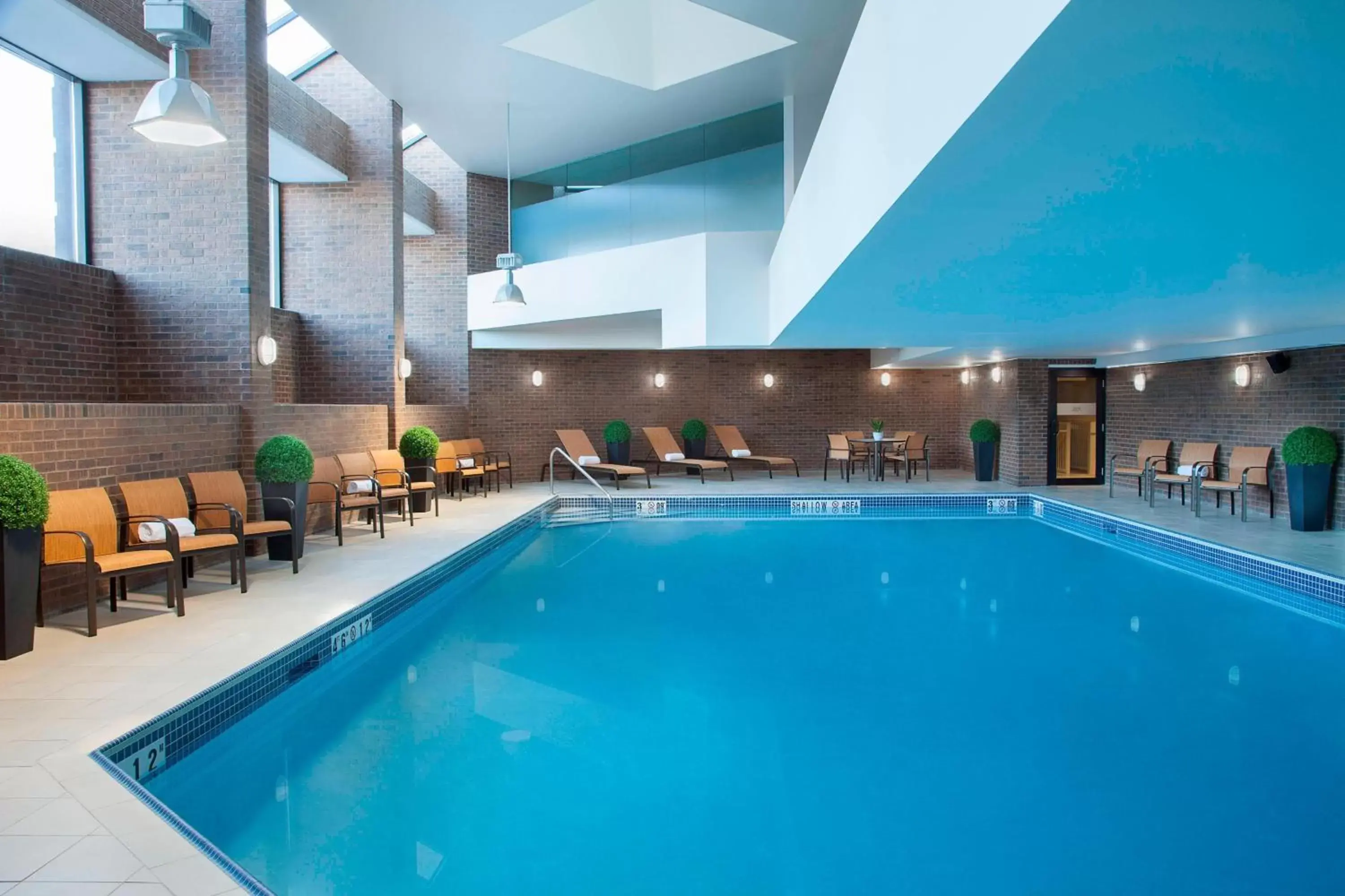 Swimming Pool in Courtyard by Marriott Toronto Northeast/Markham