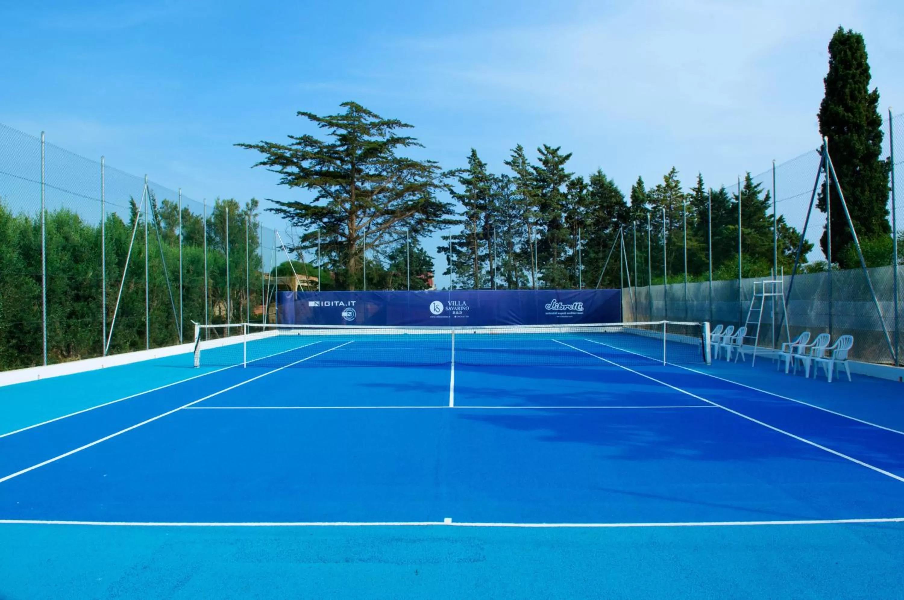 Tennis court in Villa Savarino