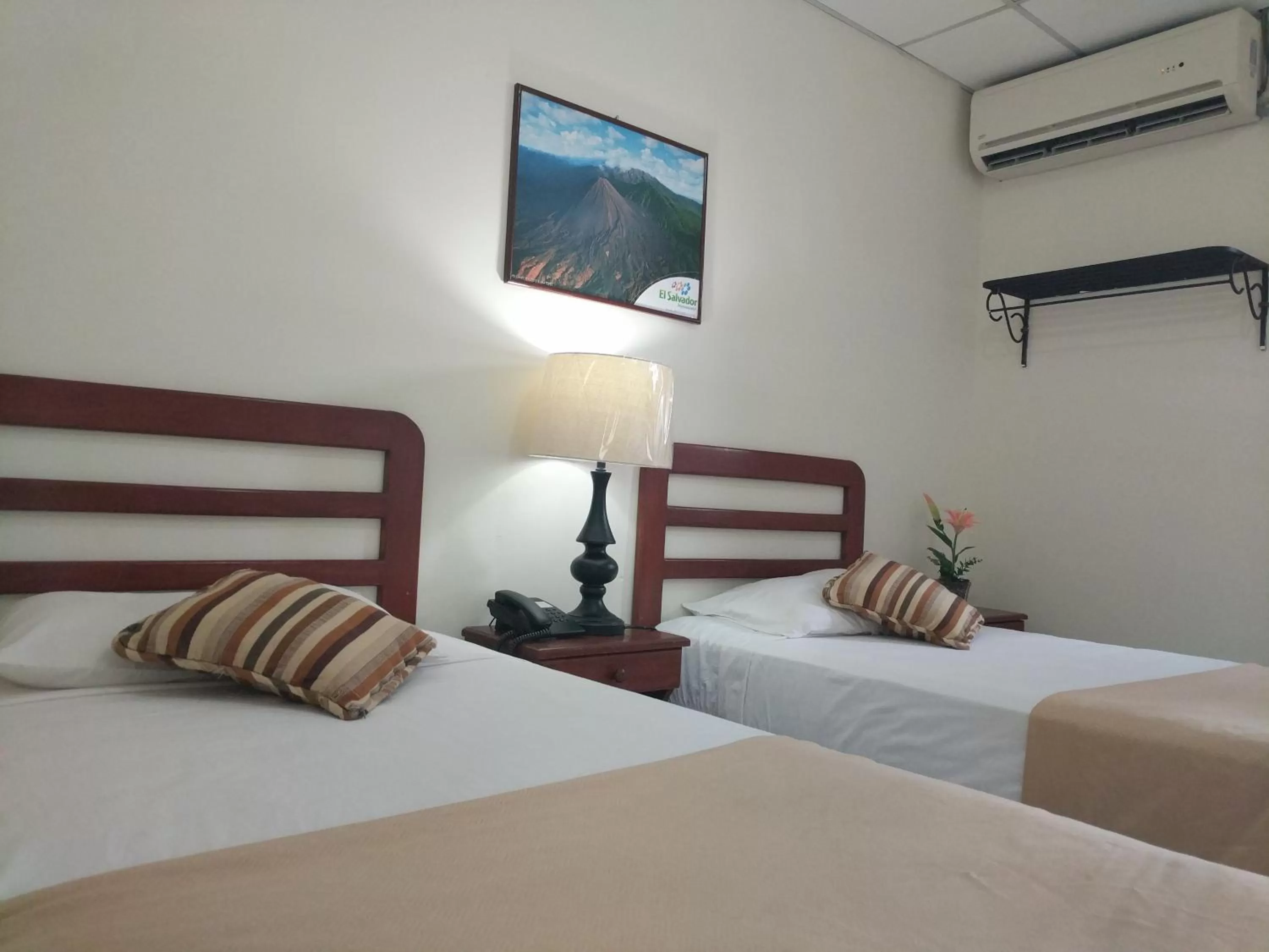 Bed in Hotel Armonía Hostal