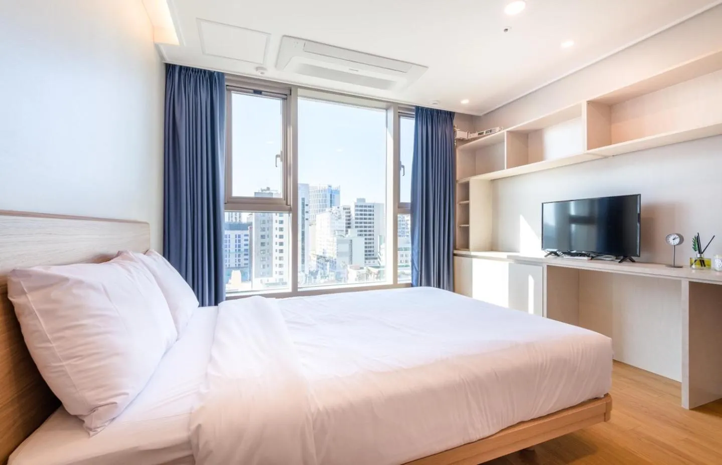 Bed in Hi Residences