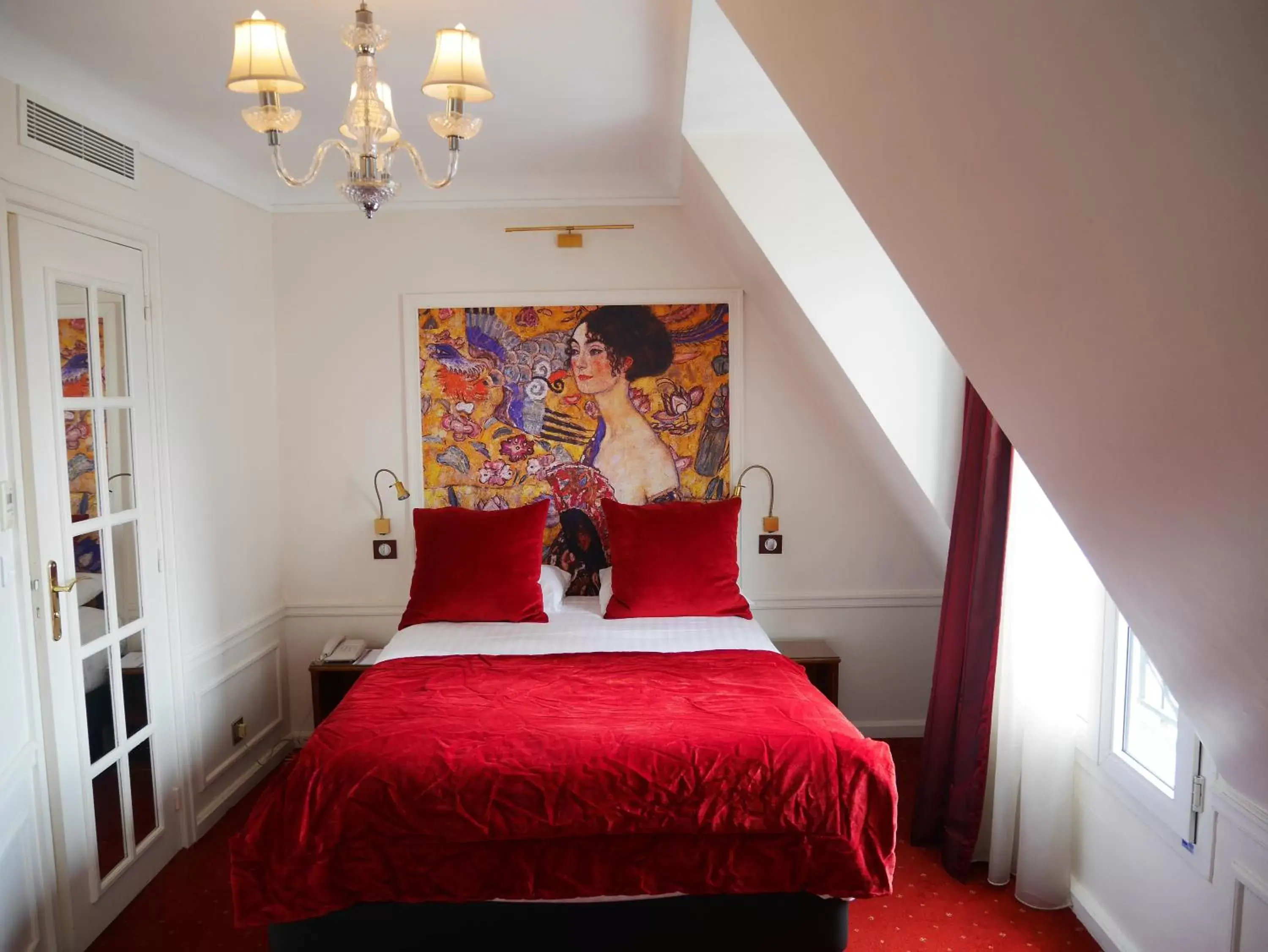 Bedroom, Bed in Timhotel Tour Montparnasse