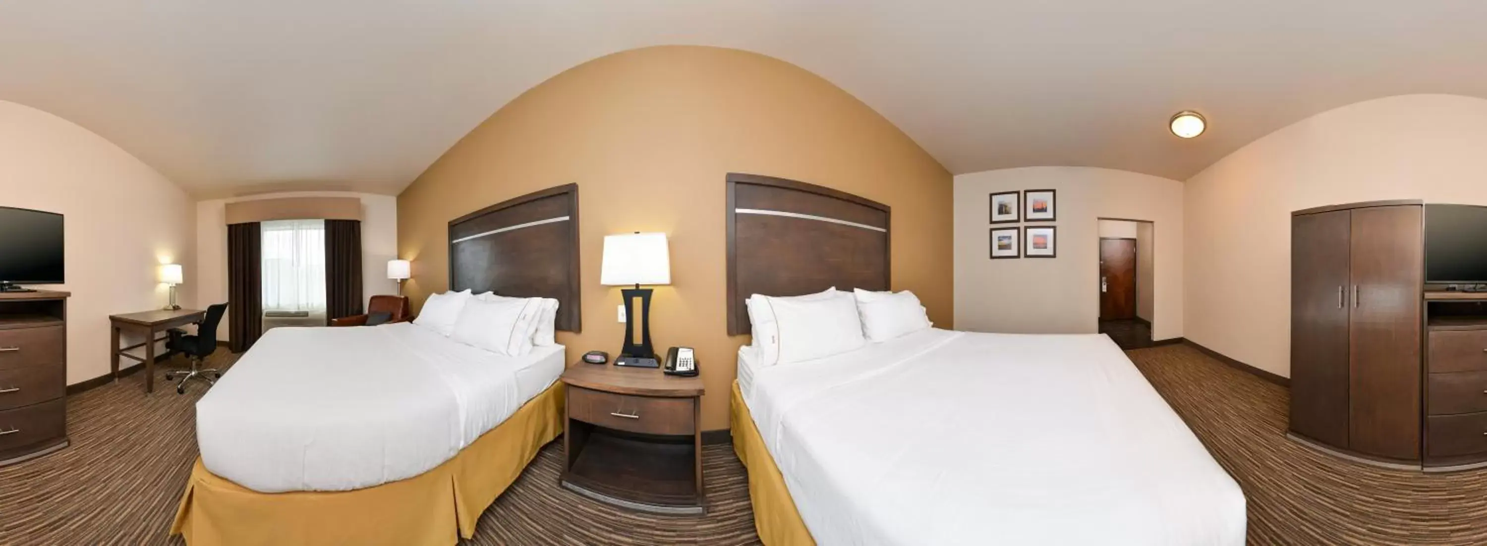 Photo of the whole room, Bed in Holiday Inn Express & Suites Globe, an IHG Hotel